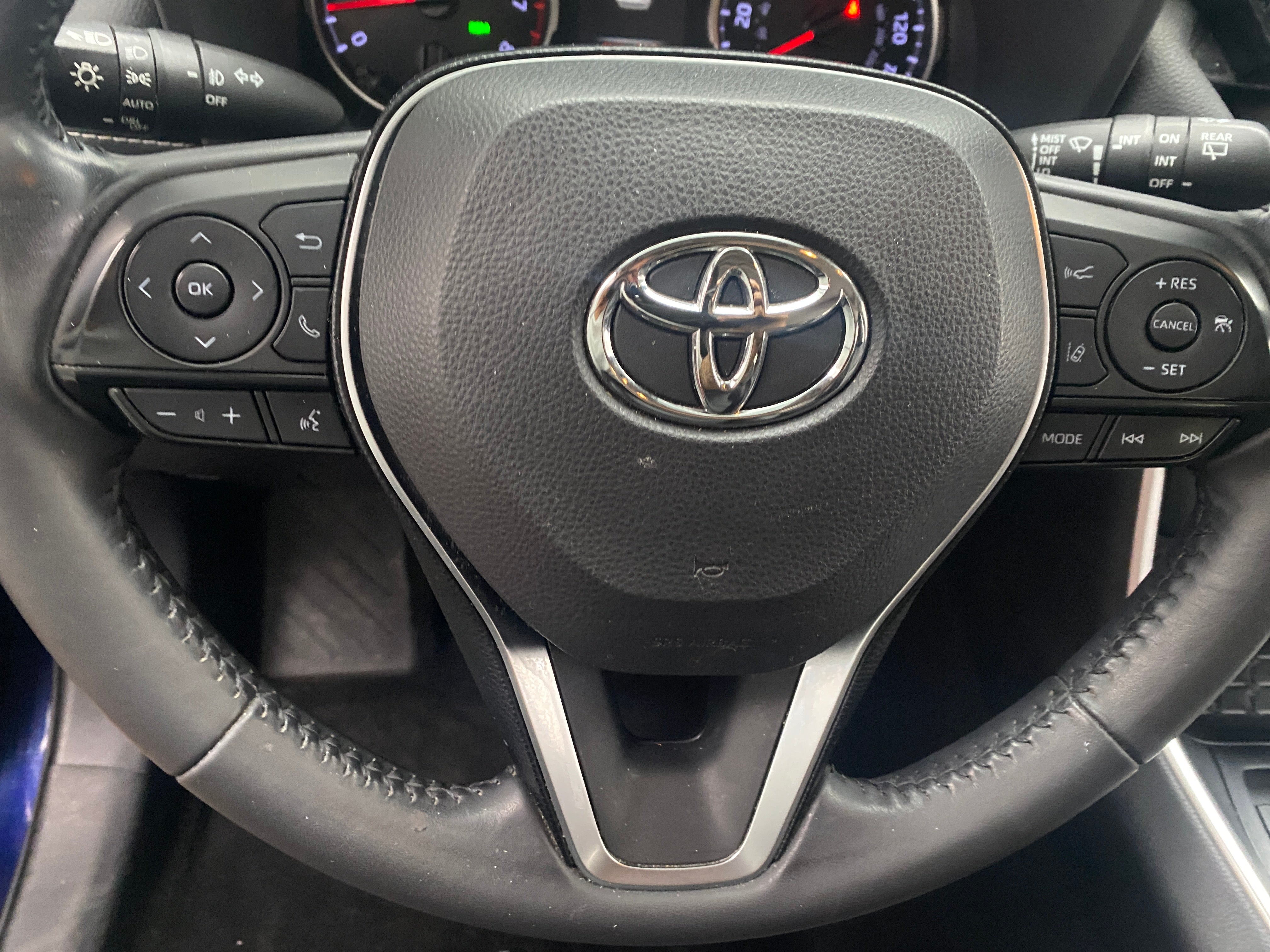 Thumbnail: 2019 Toyota RAV4 - 4