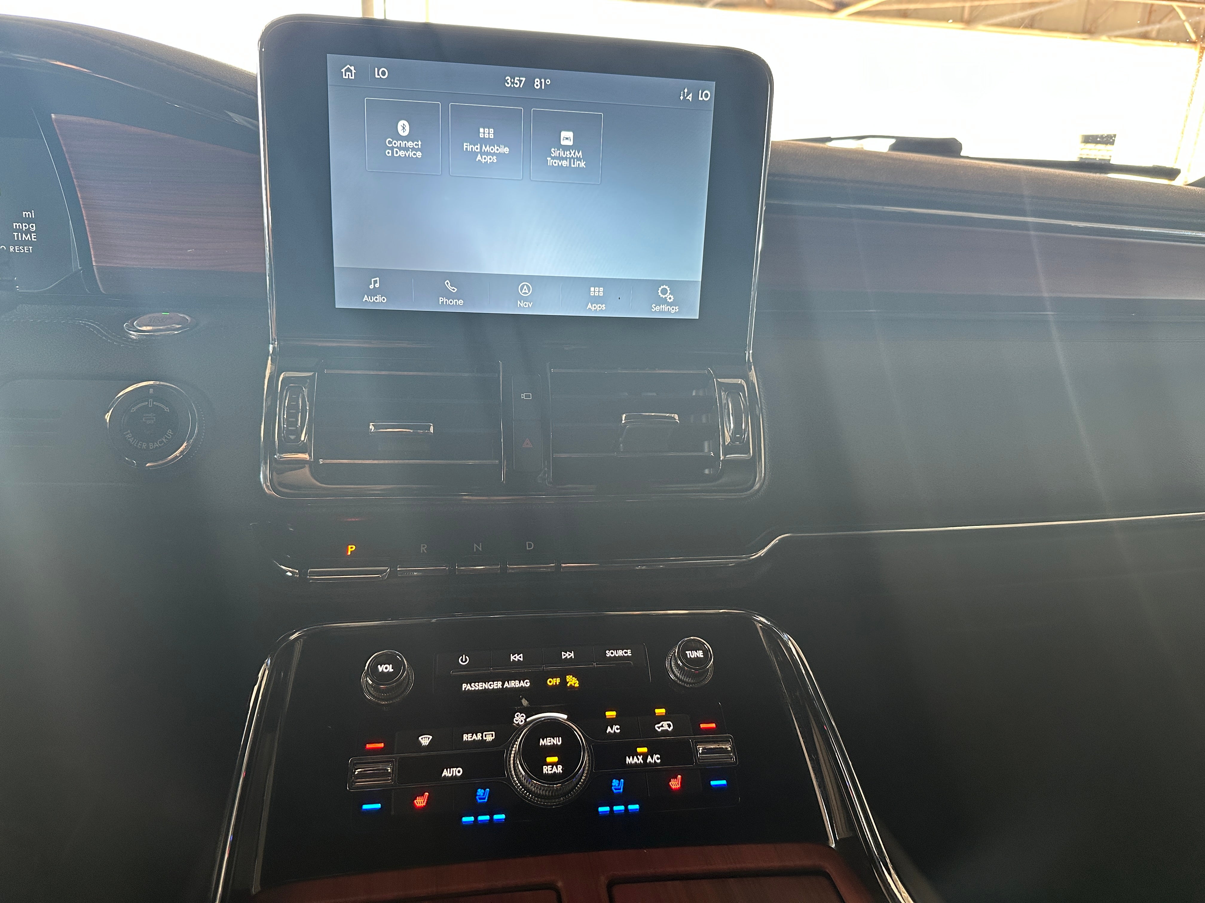 Thumbnail: 2020 Lincoln Navigator - 3