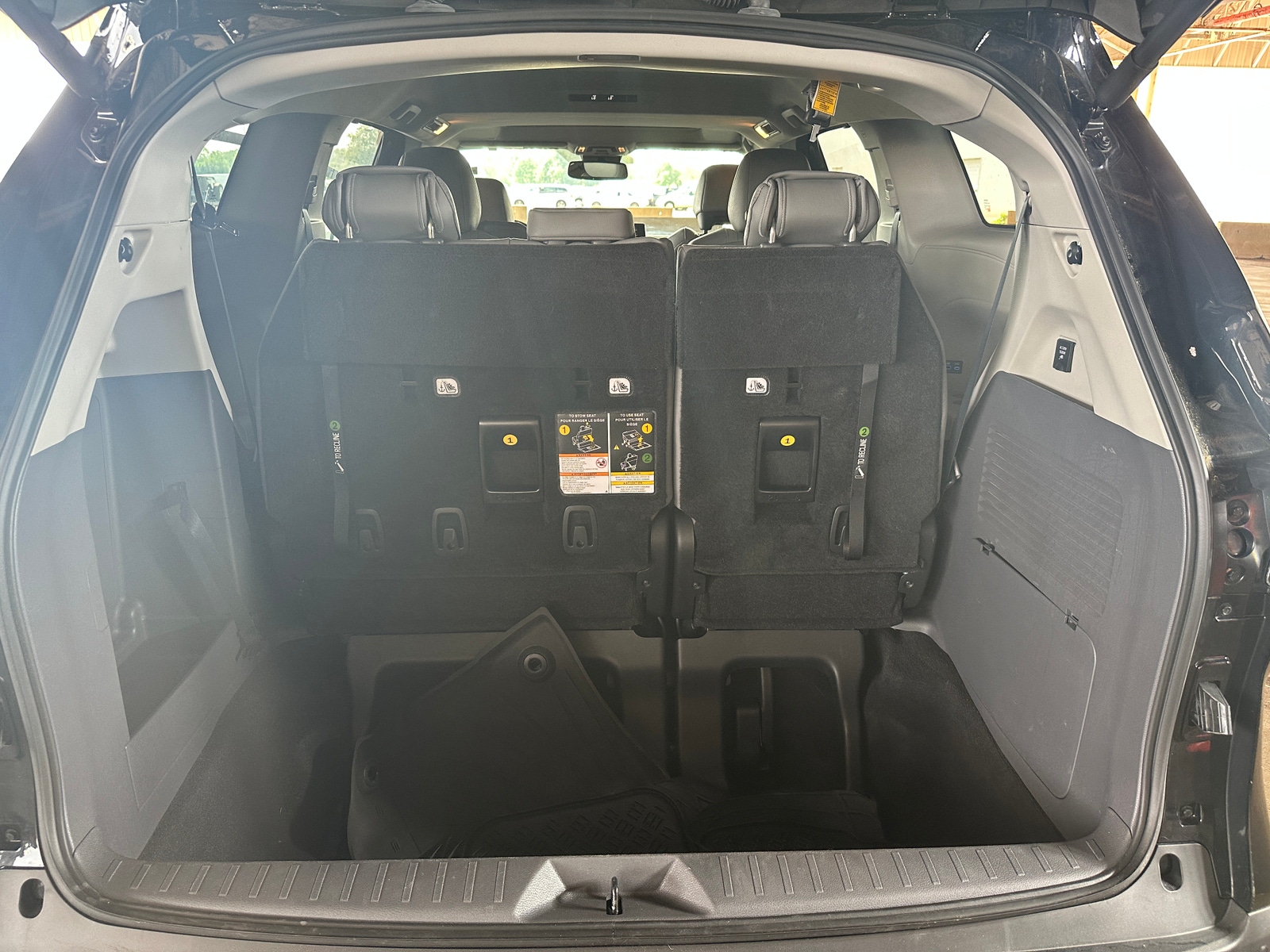 Thumbnail: 2022 Toyota Sienna - 6