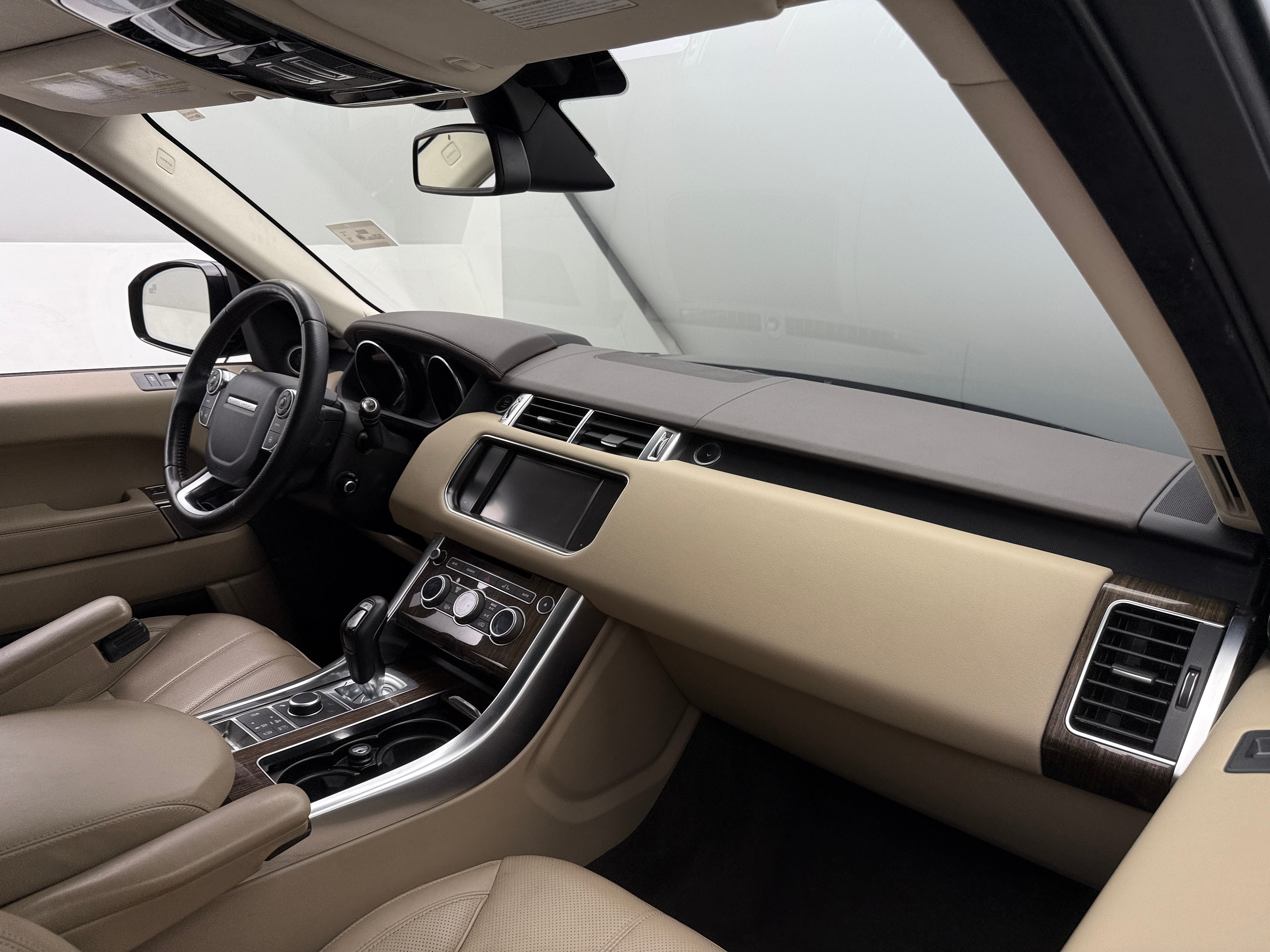 Thumbnail: 2016 Land Rover Range Rover Sport - 2