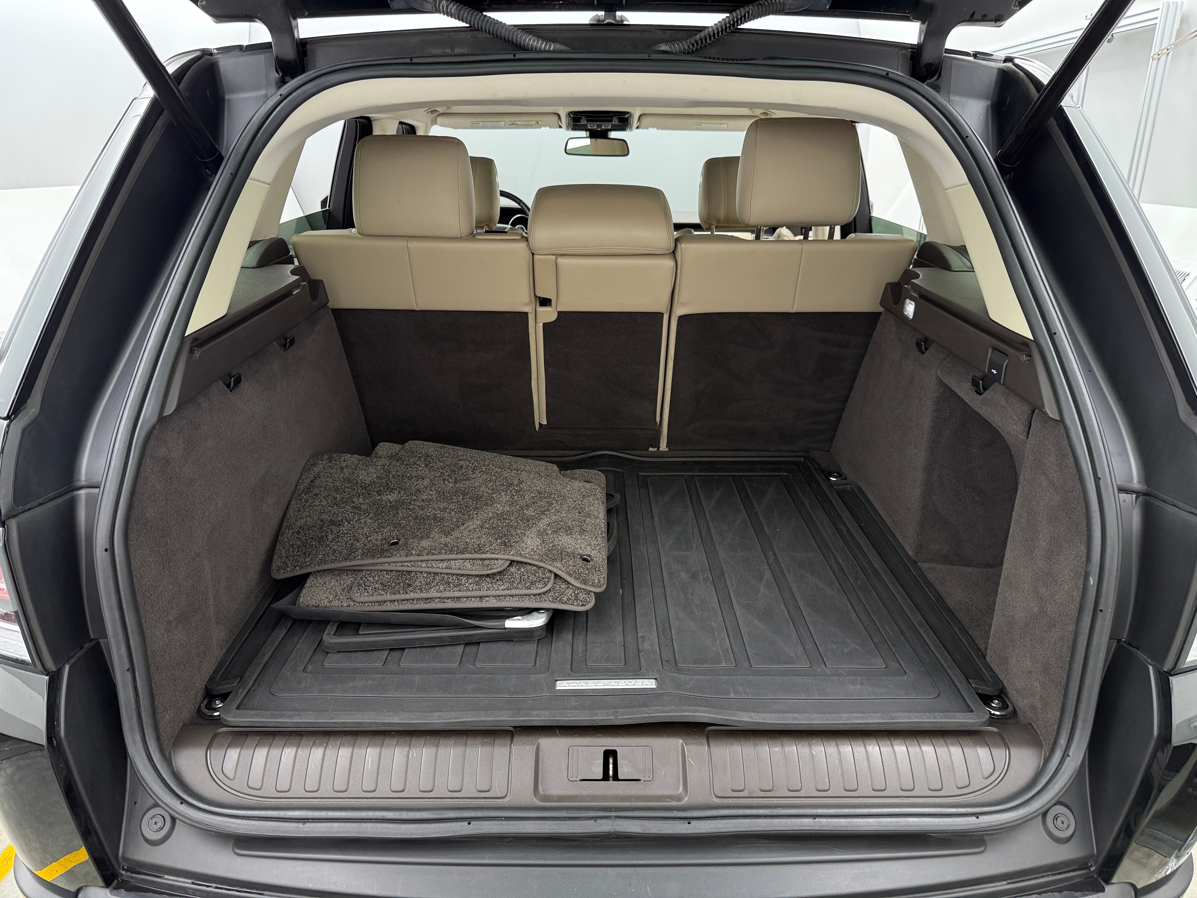 Thumbnail: 2016 Land Rover Range Rover Sport - 6