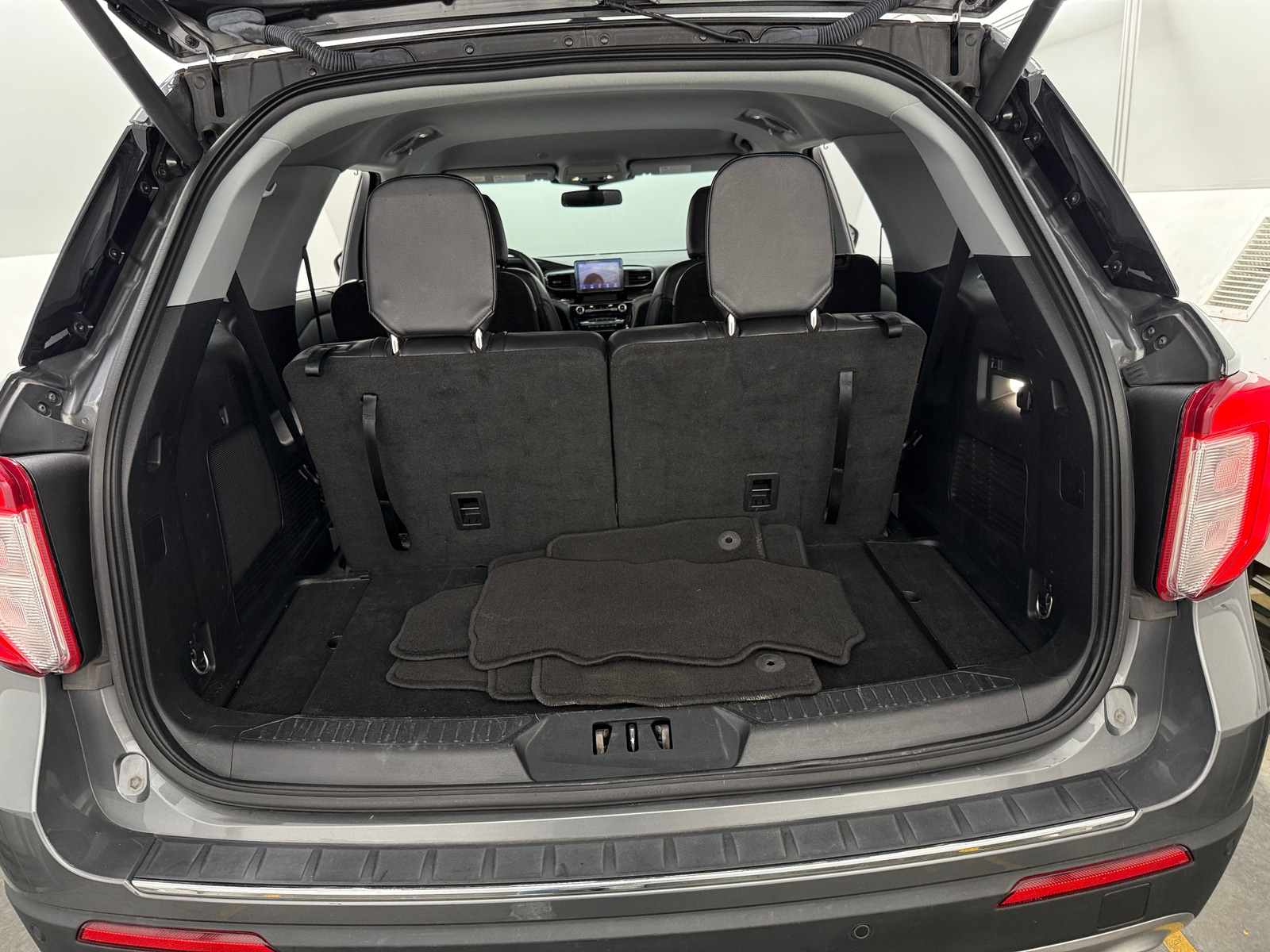 Thumbnail: 2023 Ford Explorer - 6