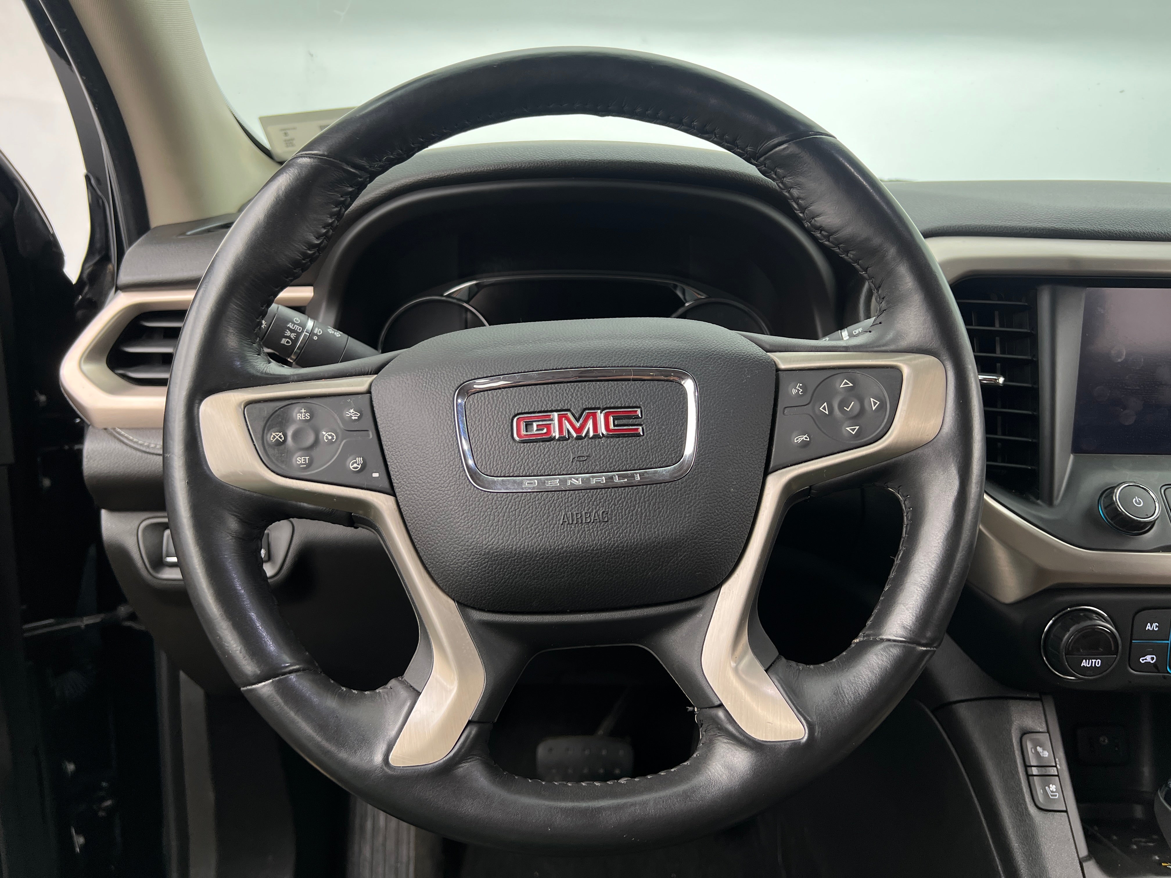 Thumbnail: 2018 GMC Acadia - 4