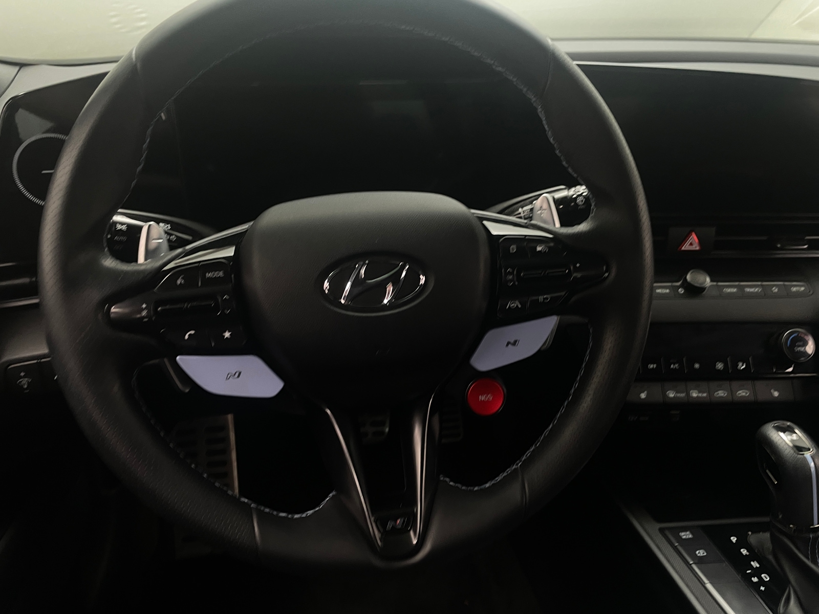 Thumbnail: 2022 Hyundai Elantra - 4