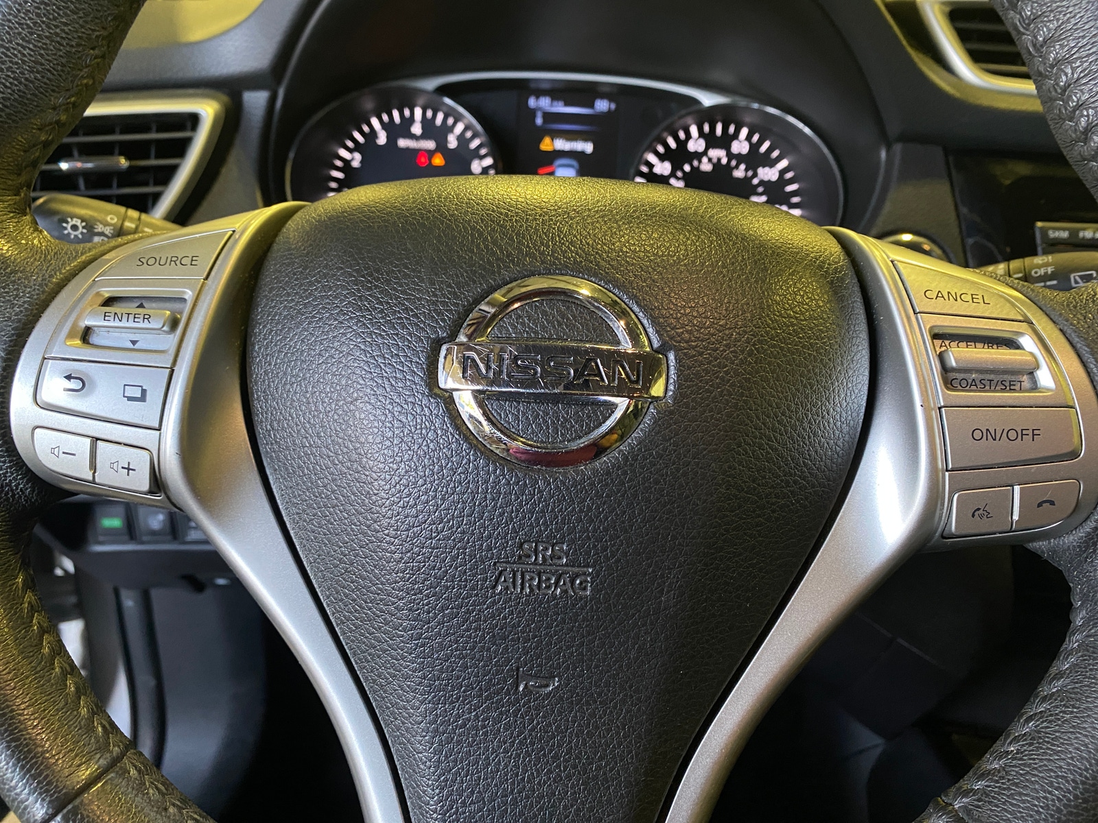 Thumbnail: 2016 Nissan Rogue - 4