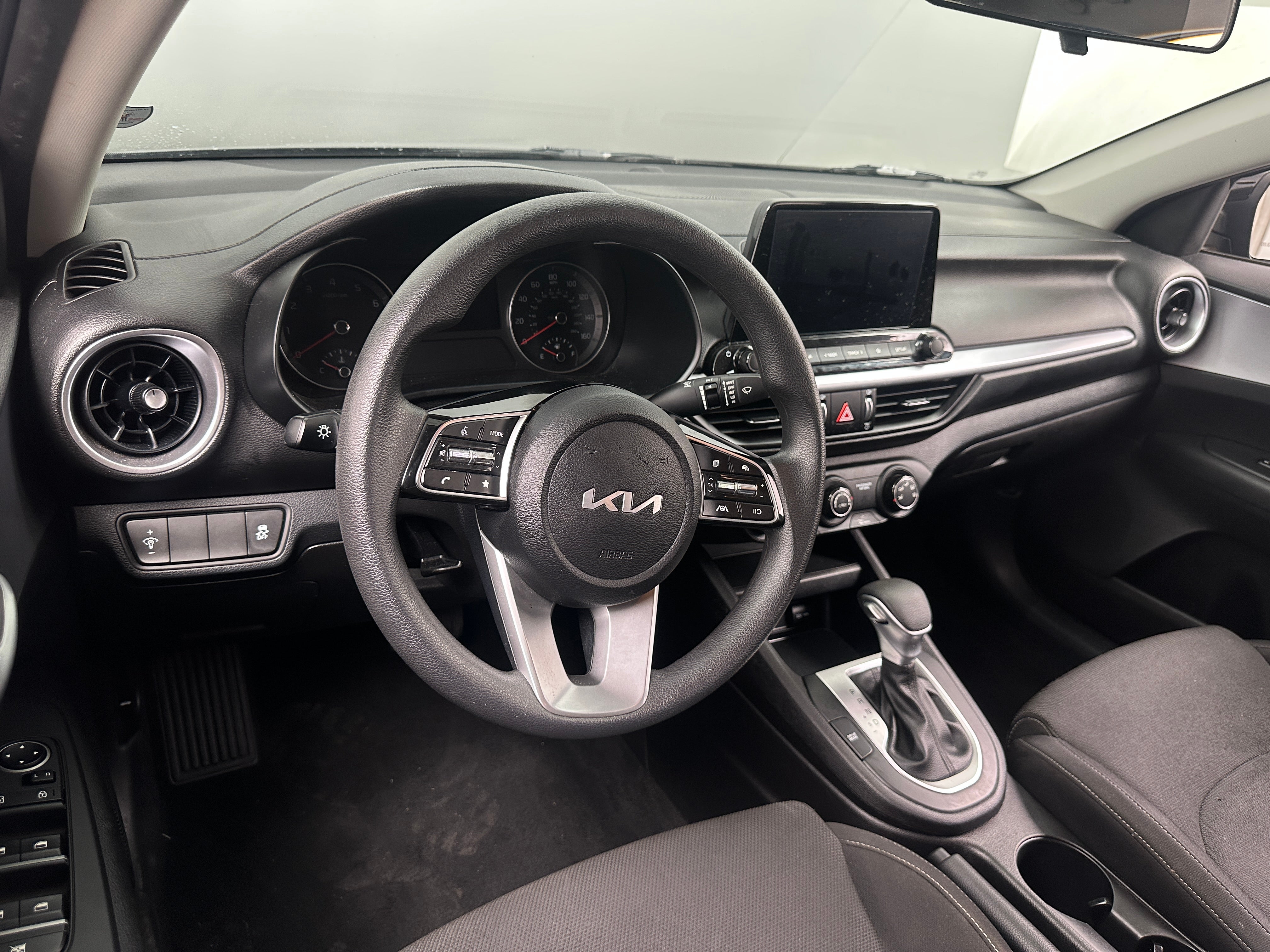 Thumbnail: 2023 Kia Forte - 3