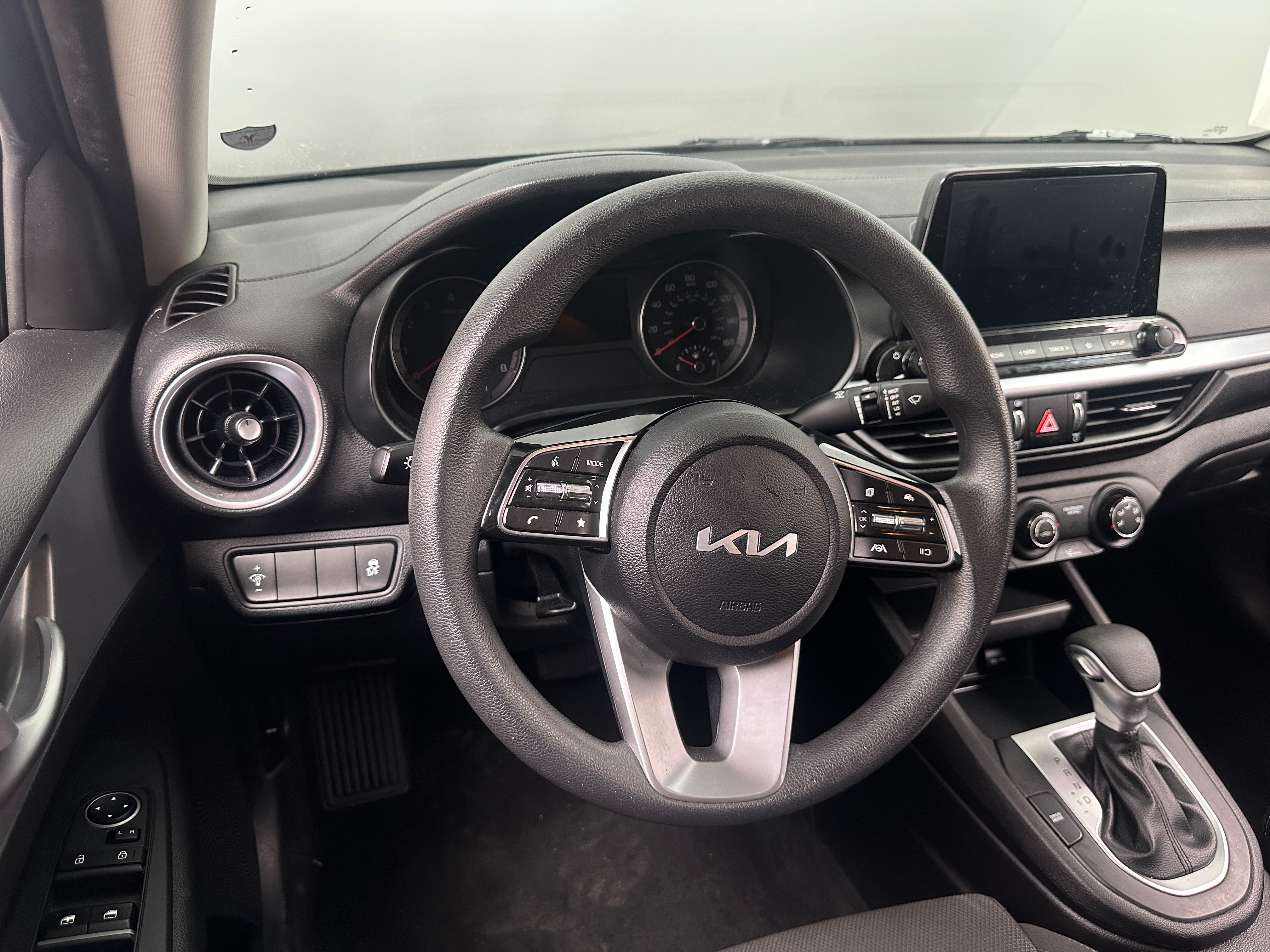 Thumbnail: 2023 Kia Forte - 5