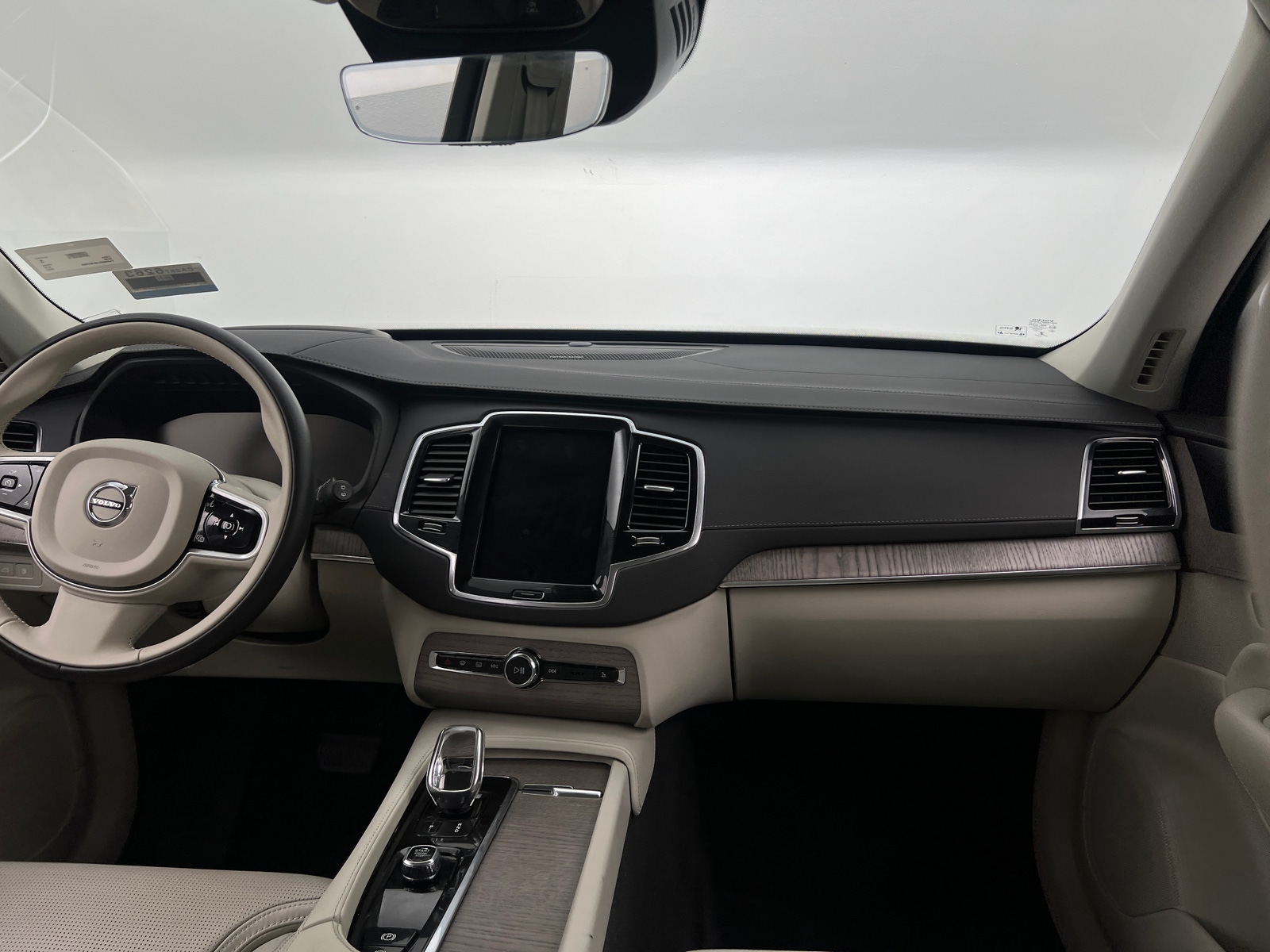 Thumbnail: 2022 Volvo XC90 - 2