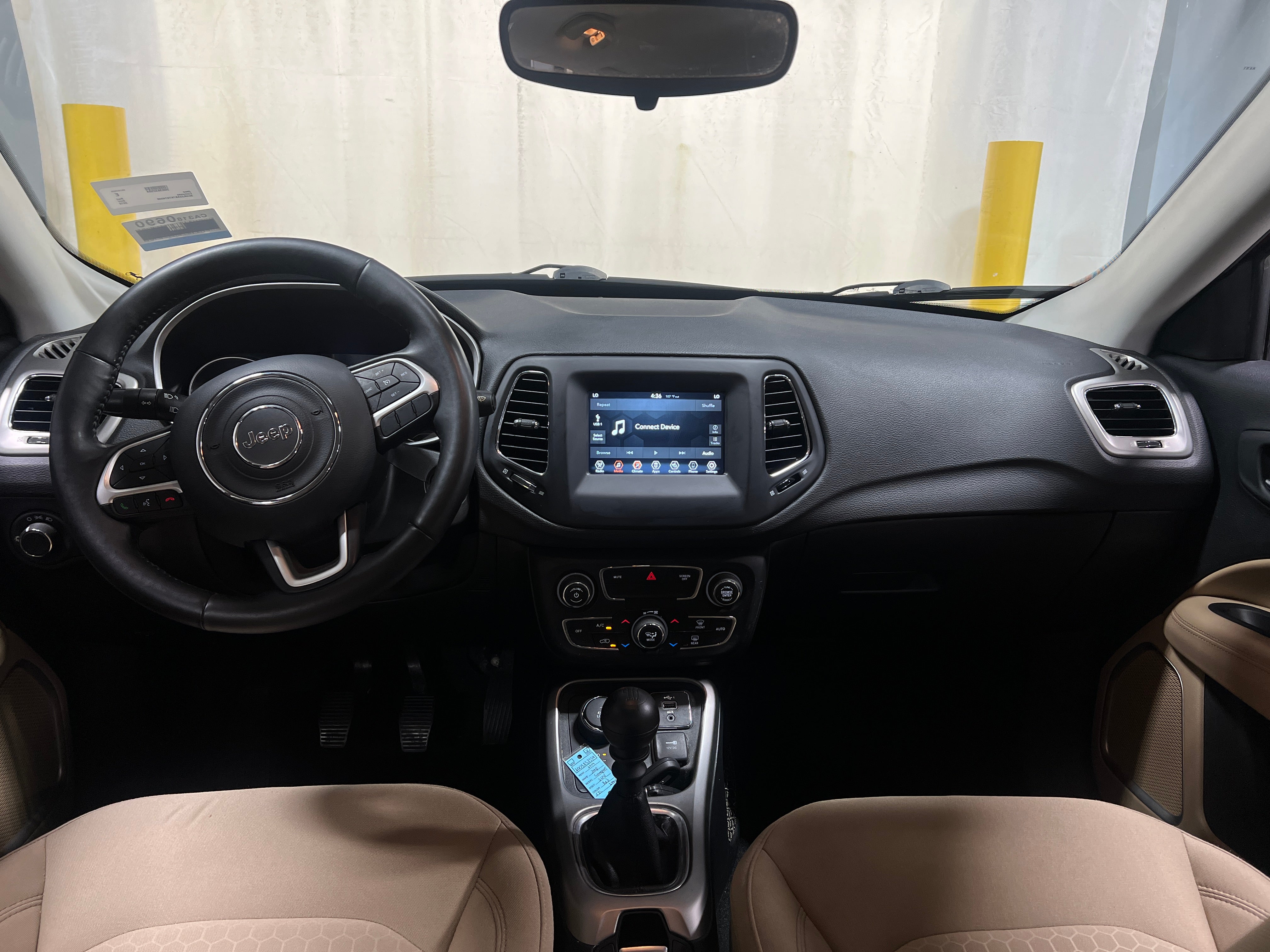 Thumbnail: 2019 Jeep Compass - 3