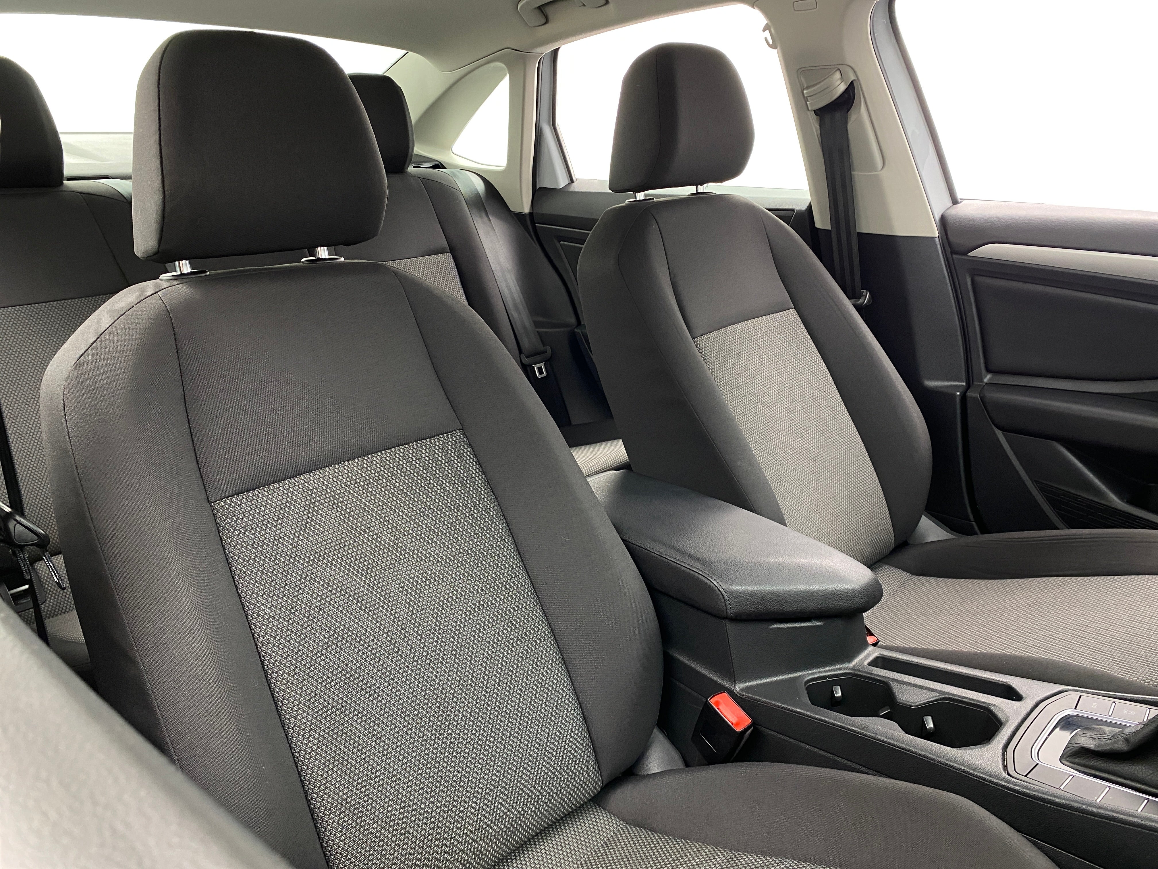Thumbnail: 2019 Volkswagen Jetta - 2