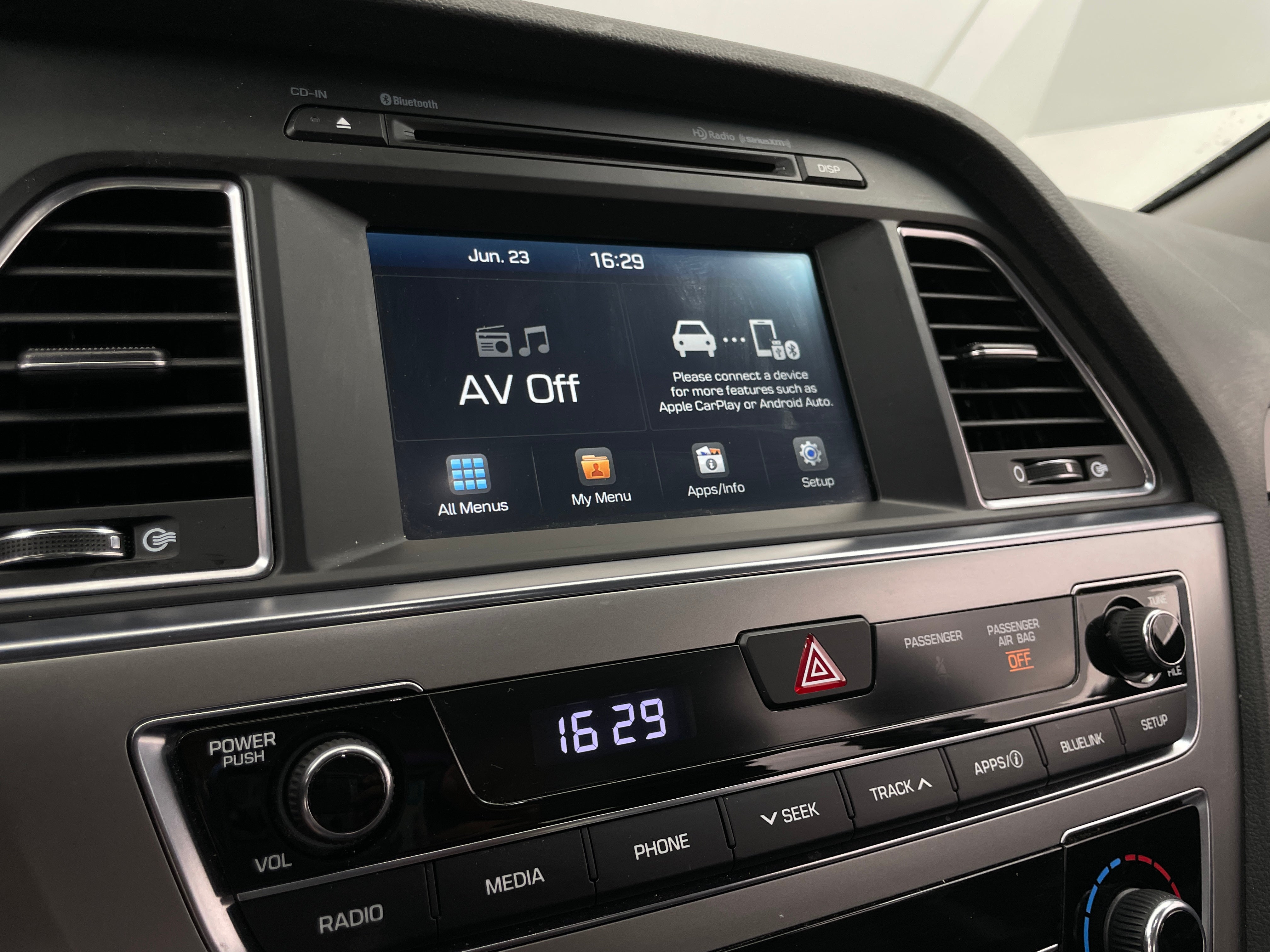 Thumbnail: 2017 Hyundai Sonata - 4
