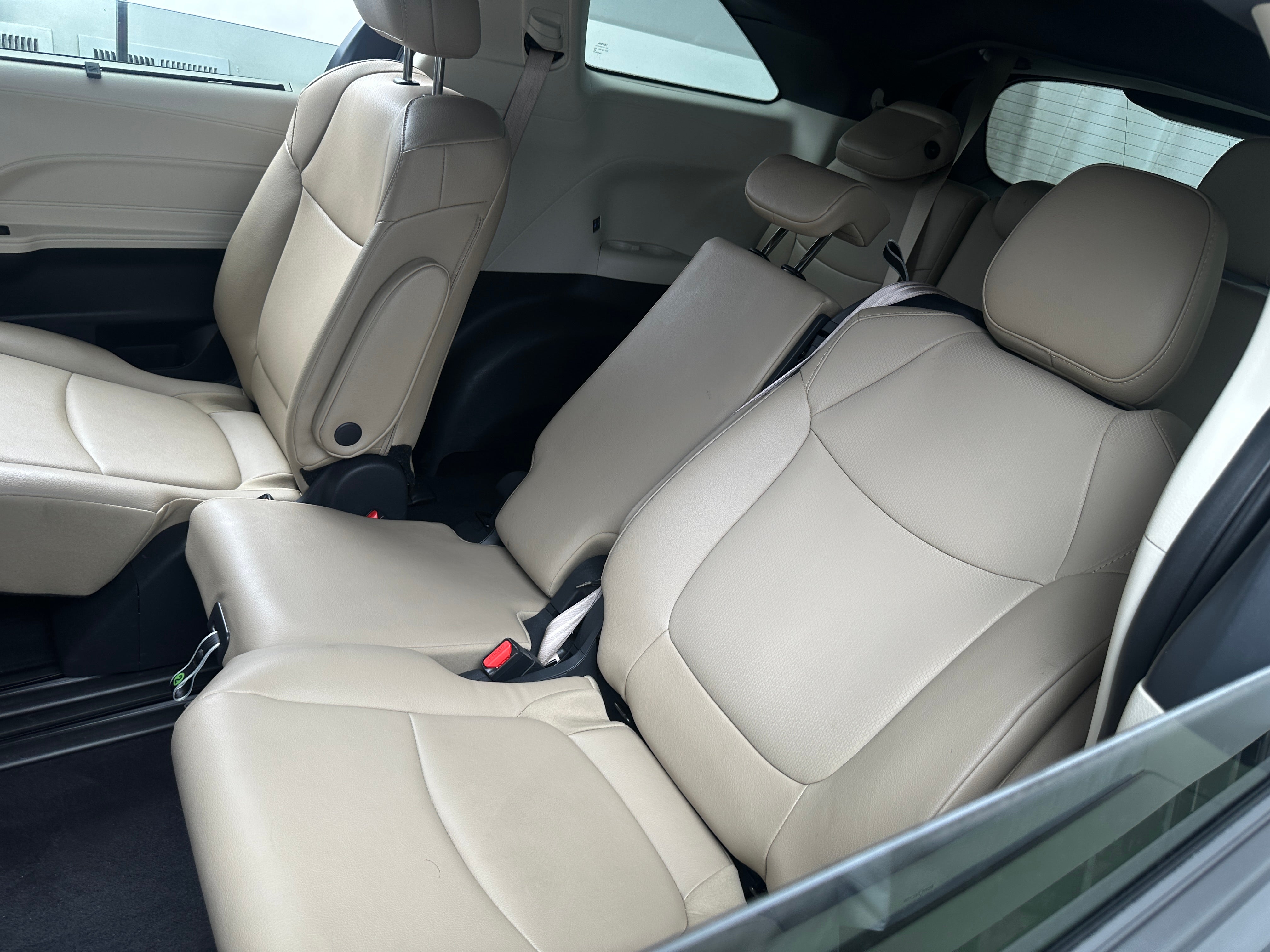 Thumbnail: 2024 Toyota Sienna - 6