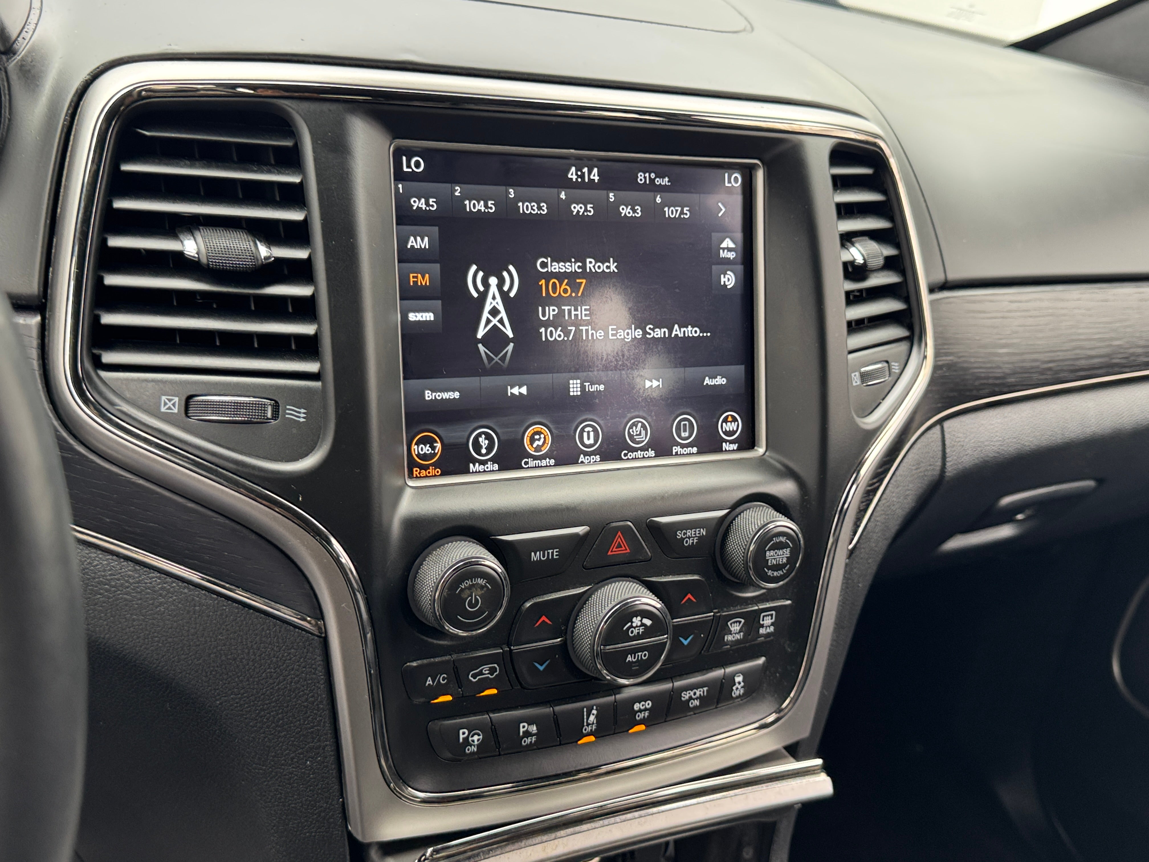 Thumbnail: 2018 Jeep Grand Cherokee - 3