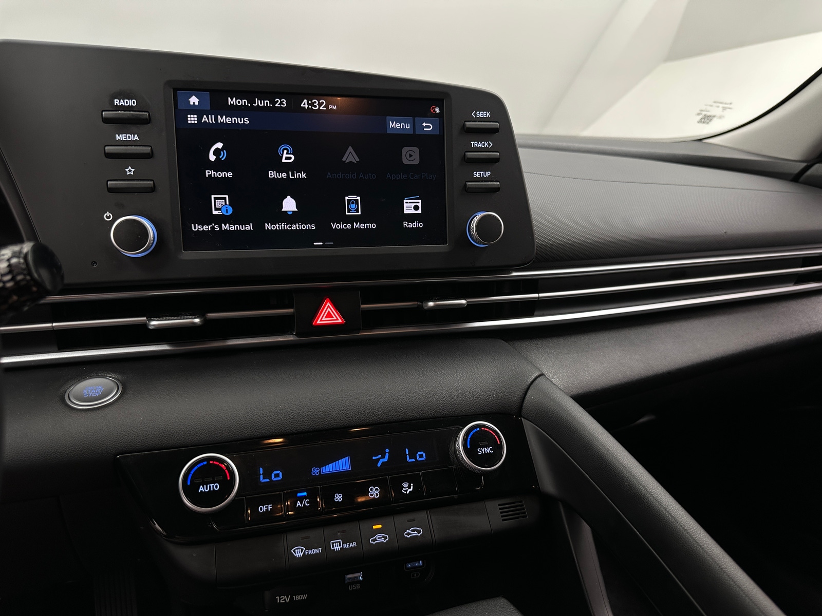 Thumbnail: 2021 Hyundai Elantra - 4