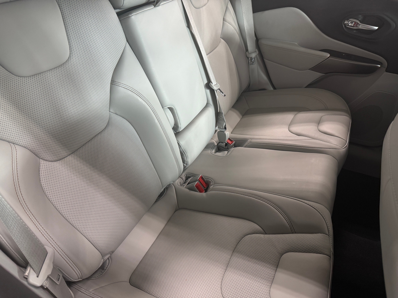 Thumbnail: 2021 Jeep Cherokee - 5