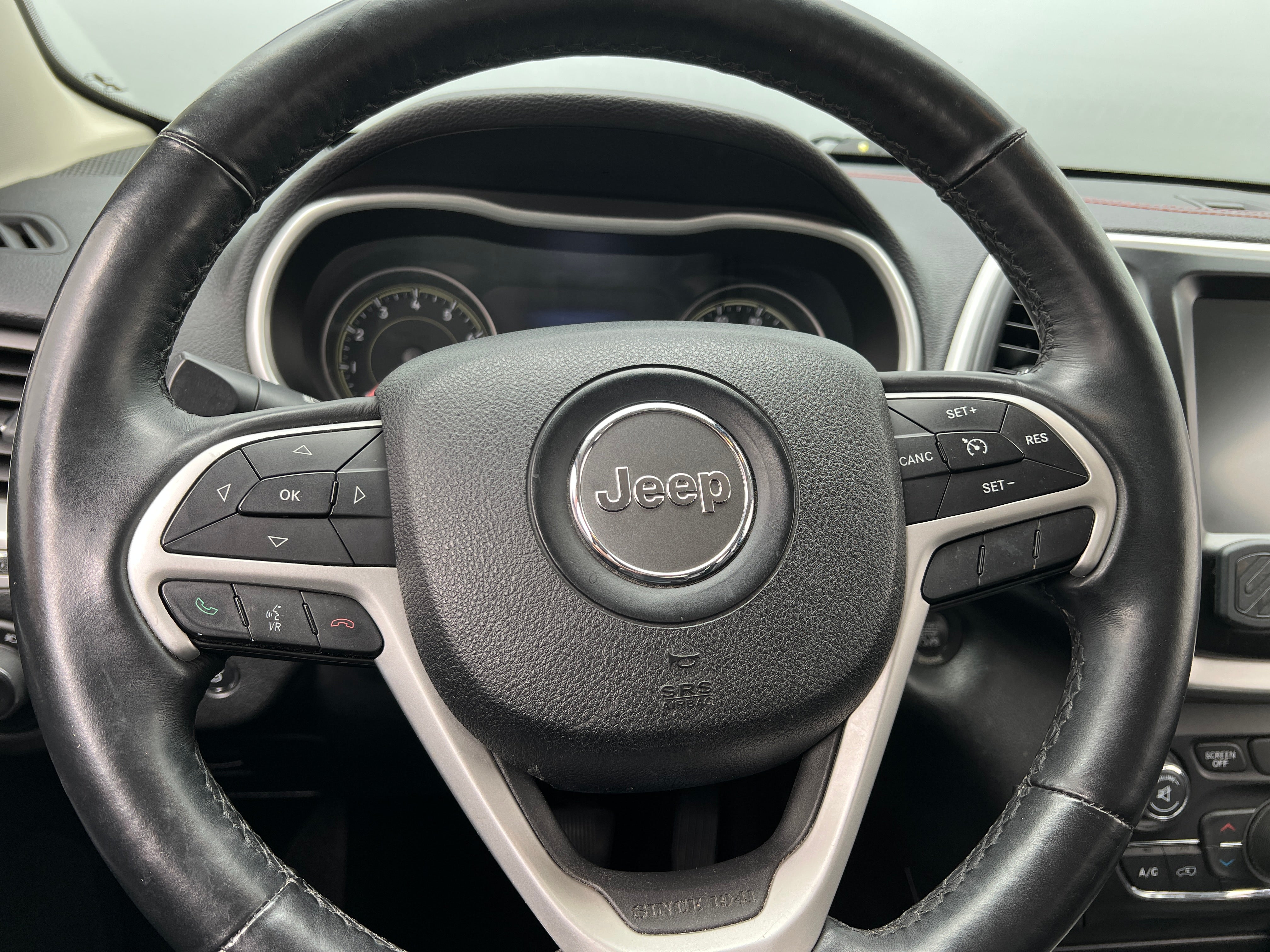 Thumbnail: 2014 Jeep Cherokee - 5