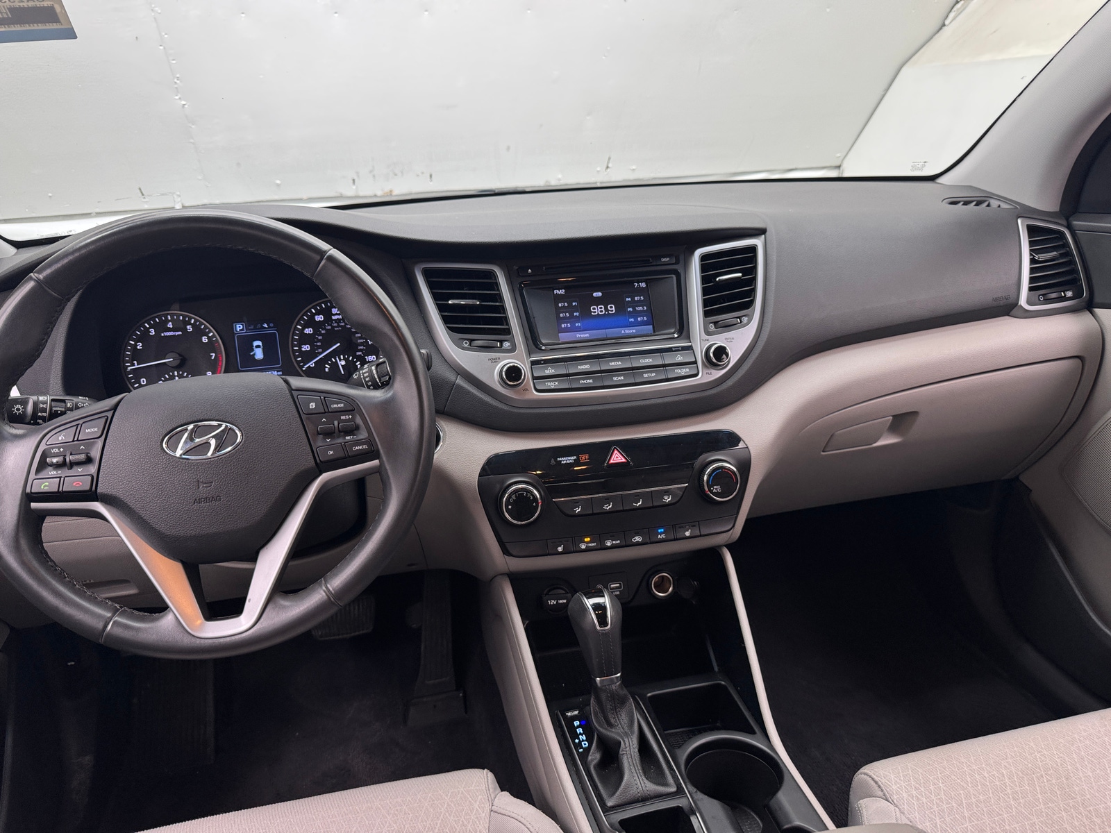 Thumbnail: 2017 Hyundai Tucson - 3