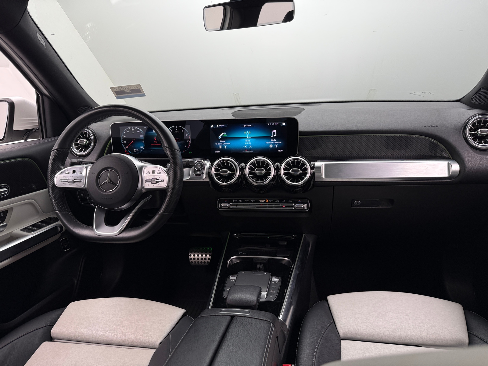 Thumbnail: 2021 Mercedes-Benz GLB - 2