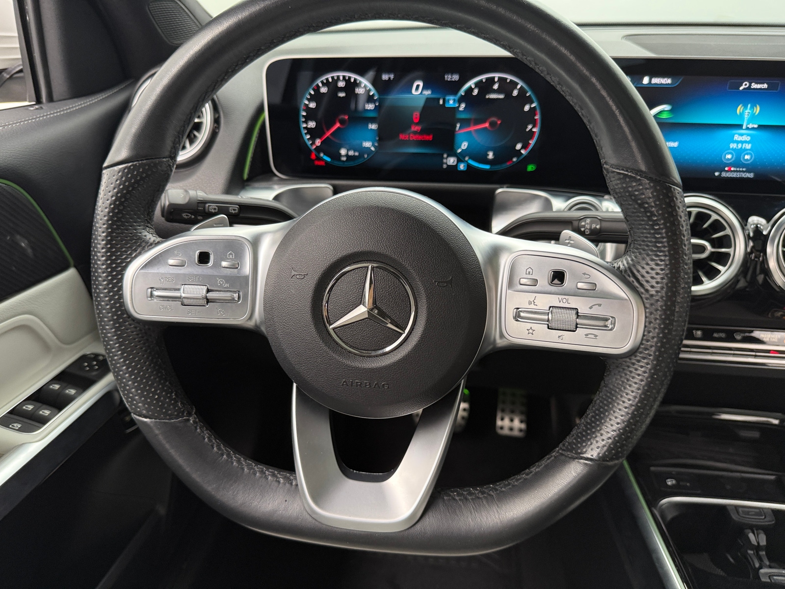 Thumbnail: 2021 Mercedes-Benz GLB - 4