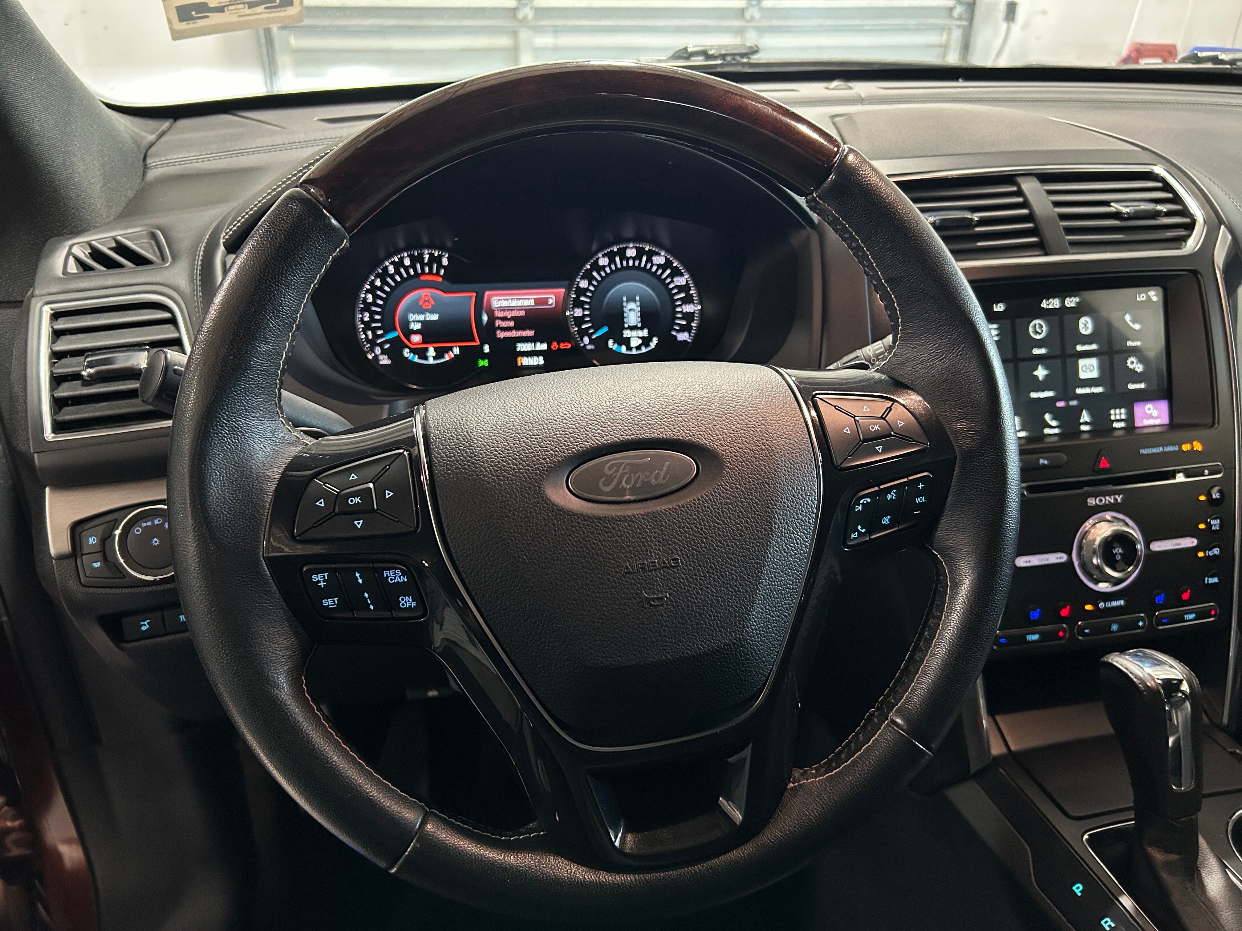Thumbnail: 2018 Ford Explorer - 4