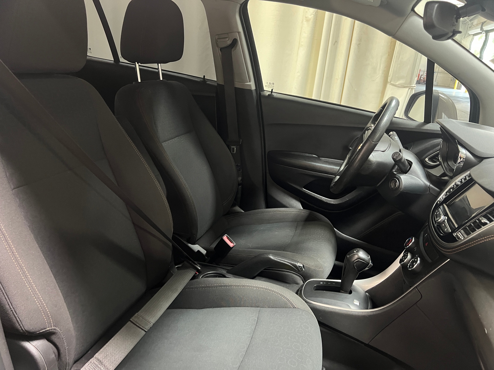 Thumbnail: 2021 Chevrolet Trax - 2