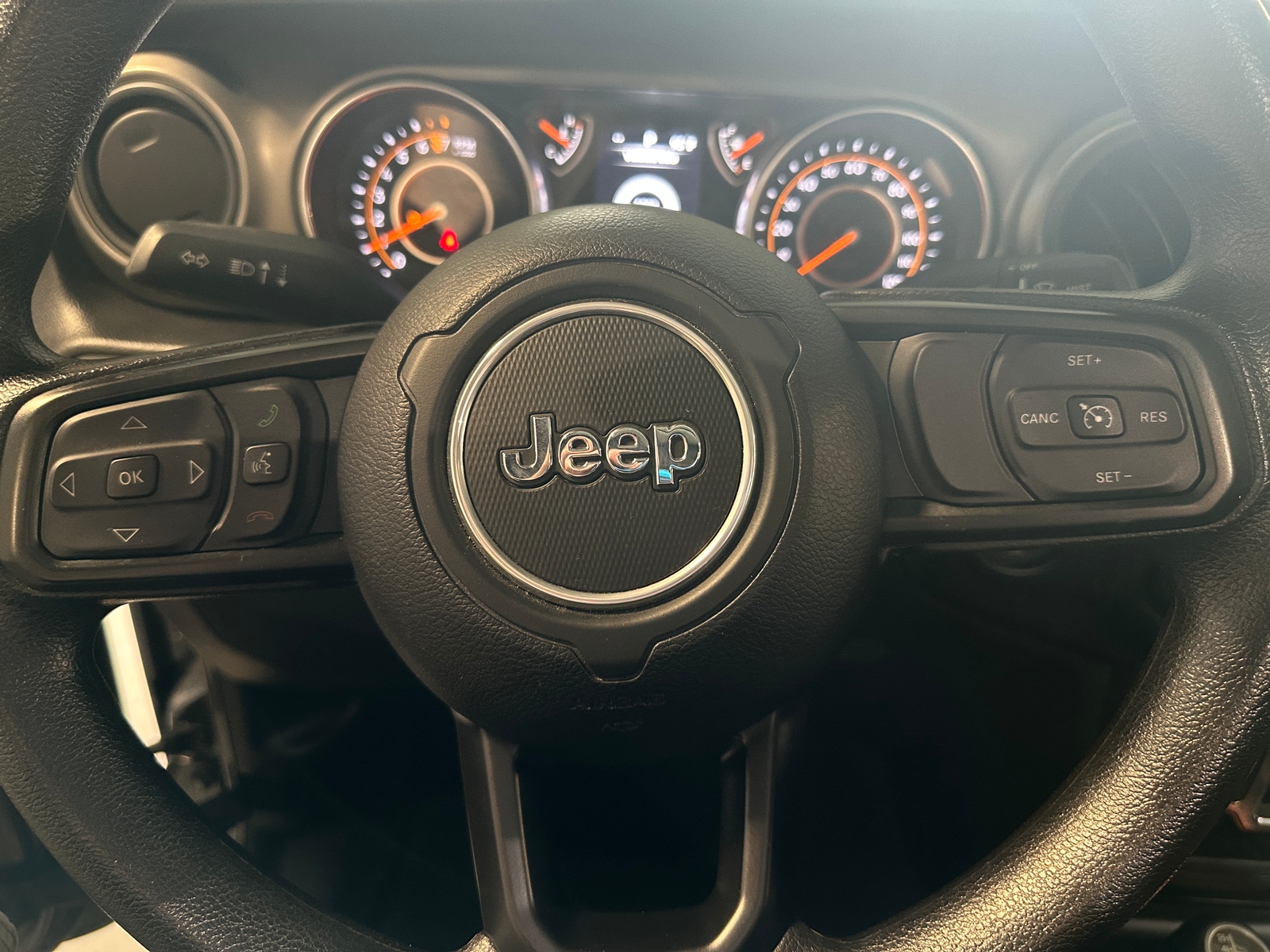 Thumbnail: 2022 Jeep Gladiator - 5