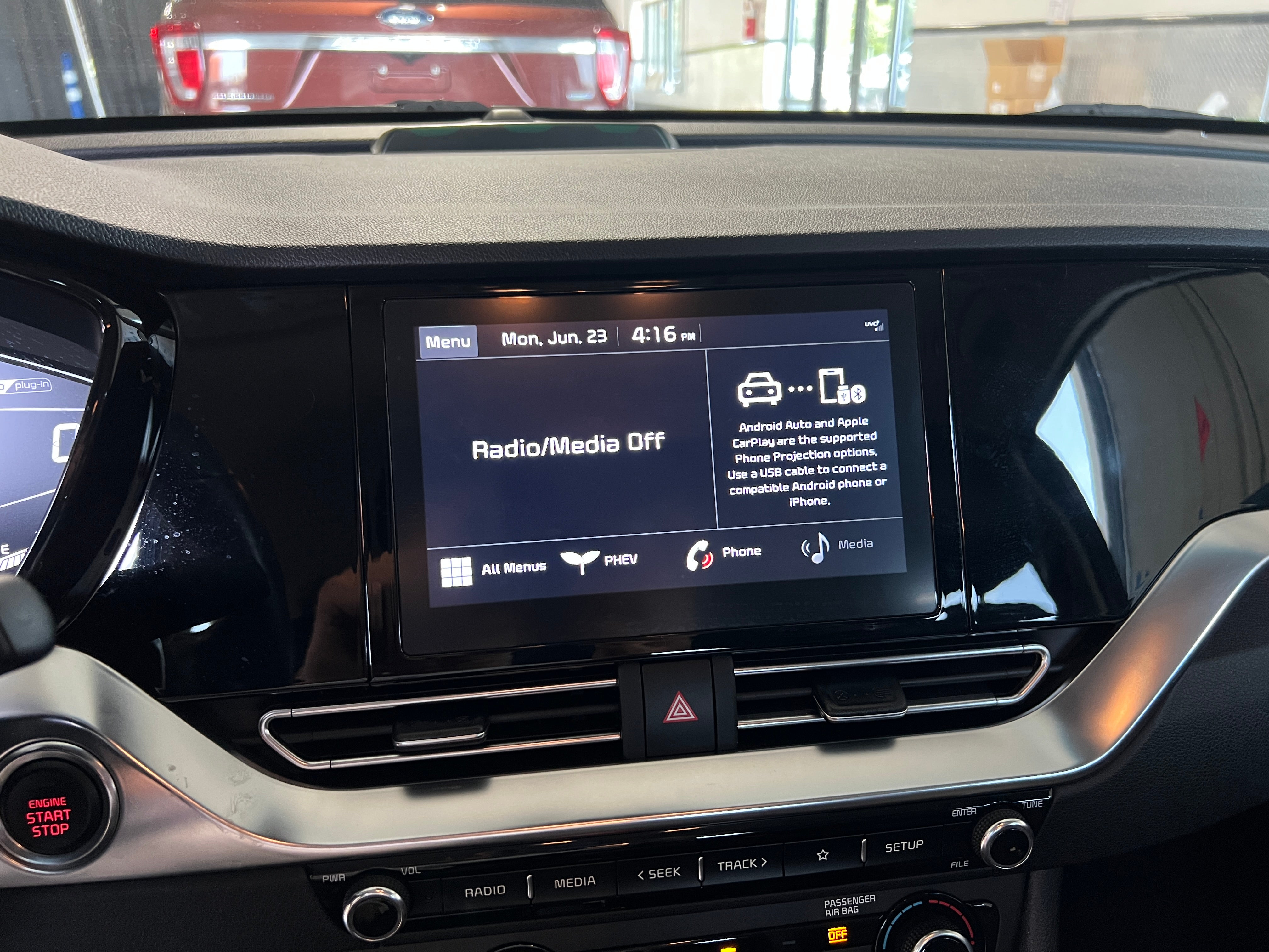 Thumbnail: 2020 Kia Niro - 4