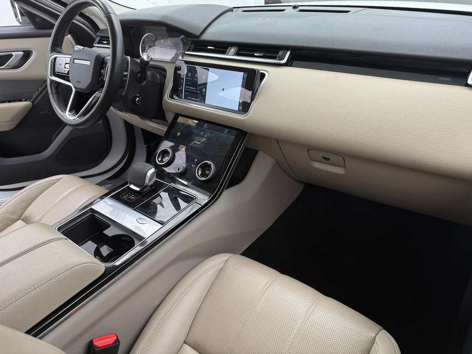 Thumbnail: 2021 Land Rover Range Rover Velar - 2