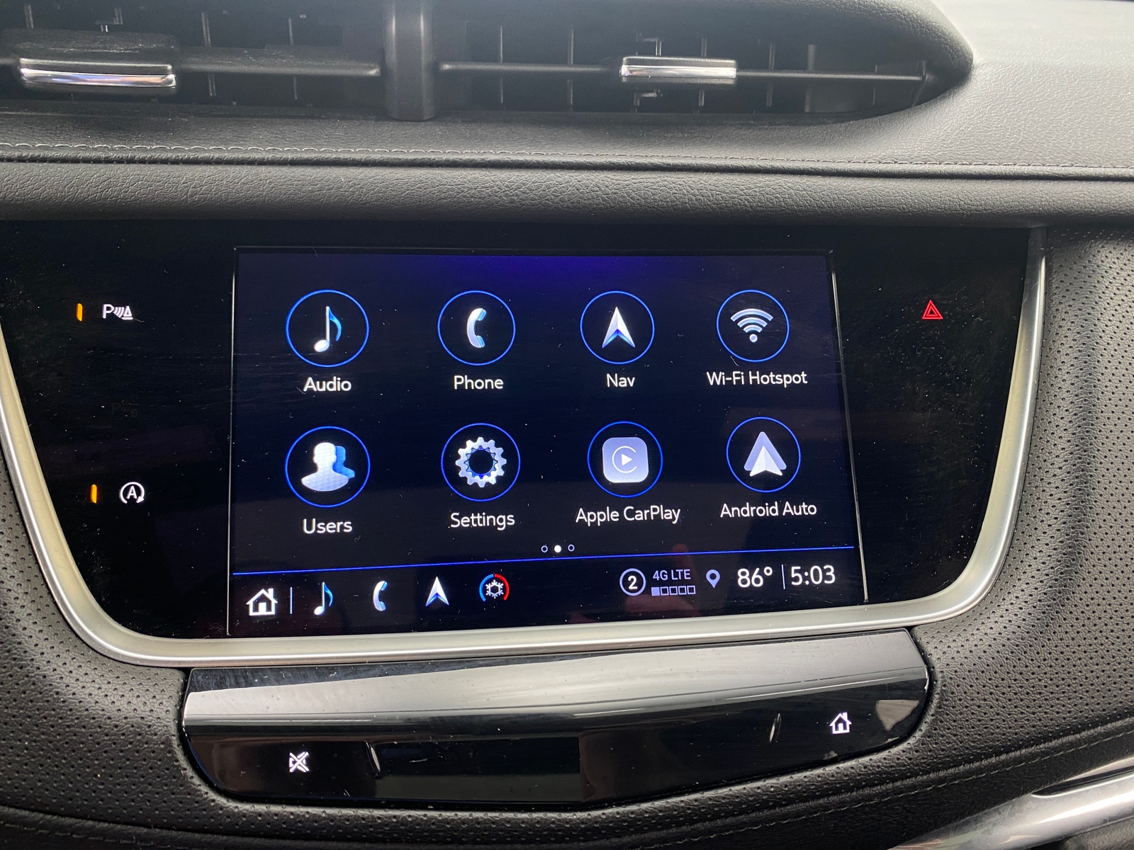 Thumbnail: 2023 Cadillac XT5 - 3
