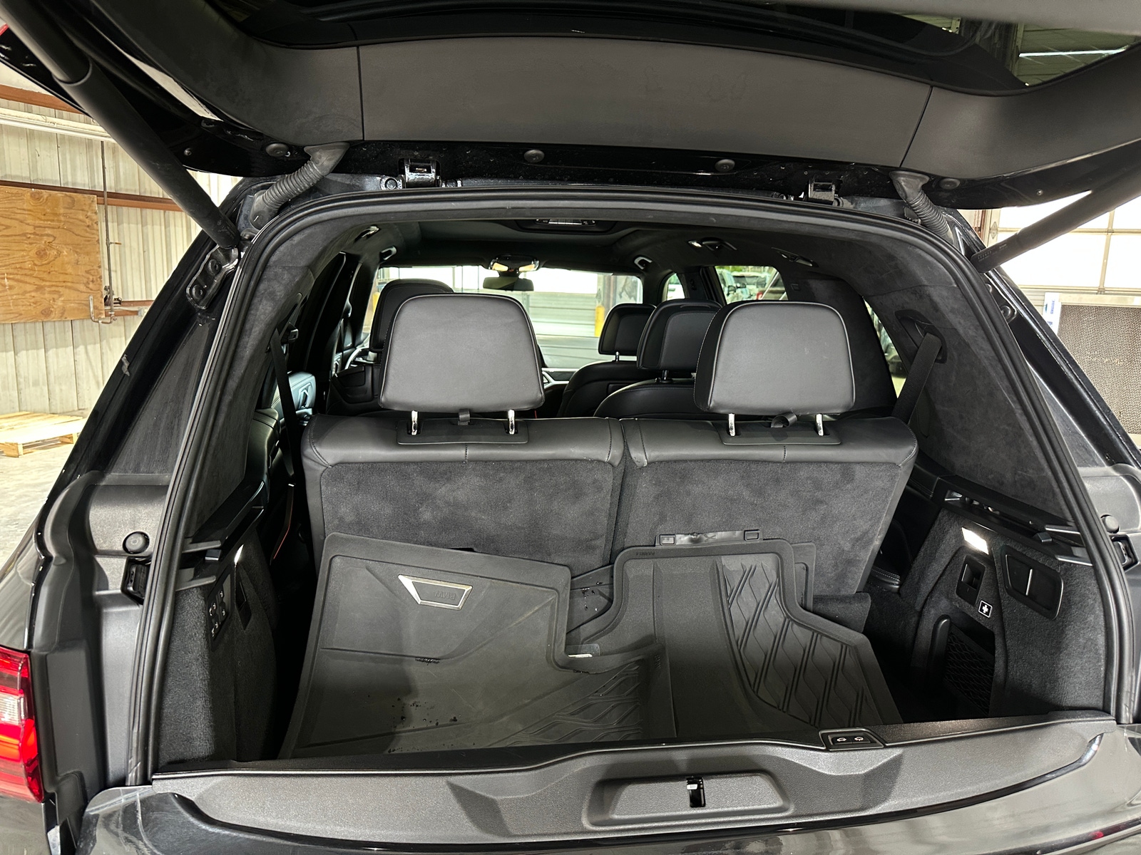 Thumbnail: 2020 BMW X7 - 6