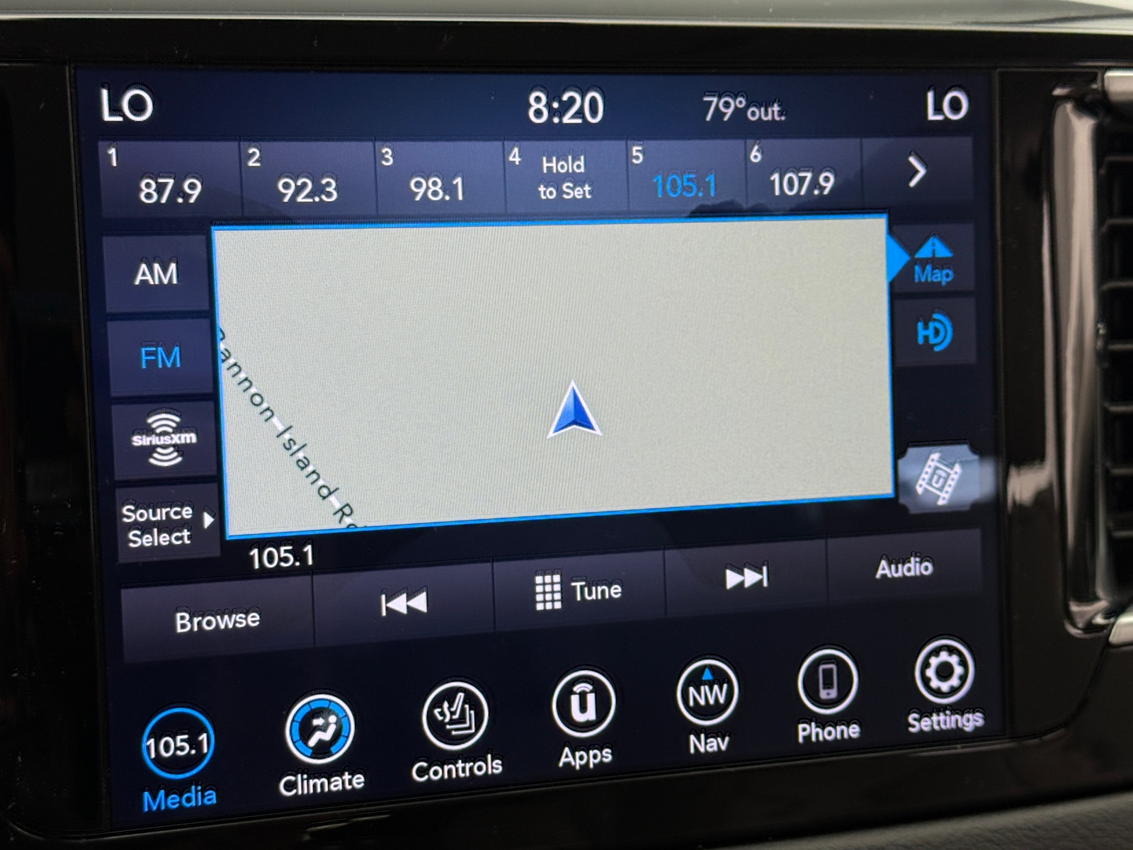 Thumbnail: 2018 Chrysler Pacifica - 3