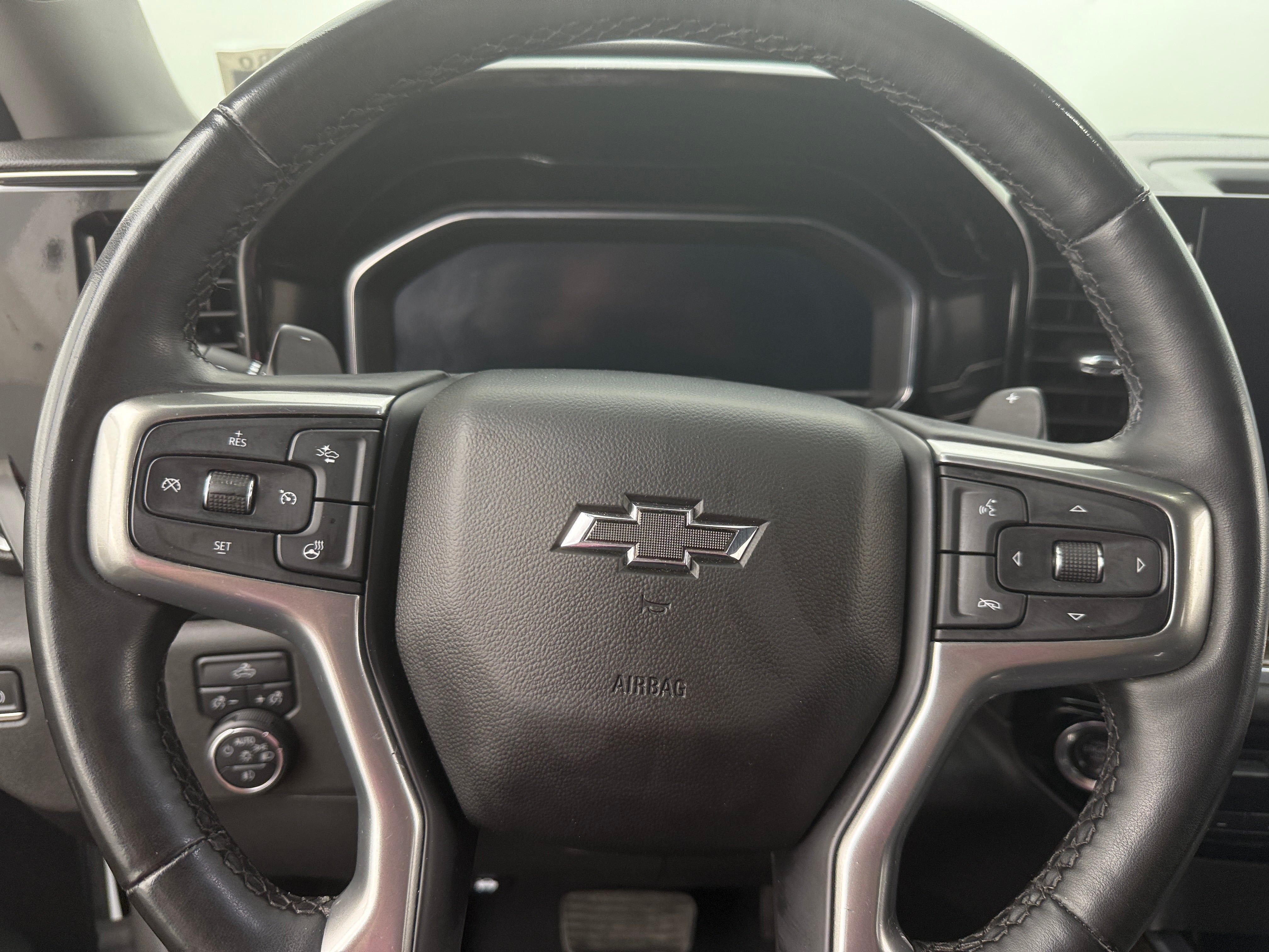 Thumbnail: 2023 Chevrolet Silverado 1500 - 5