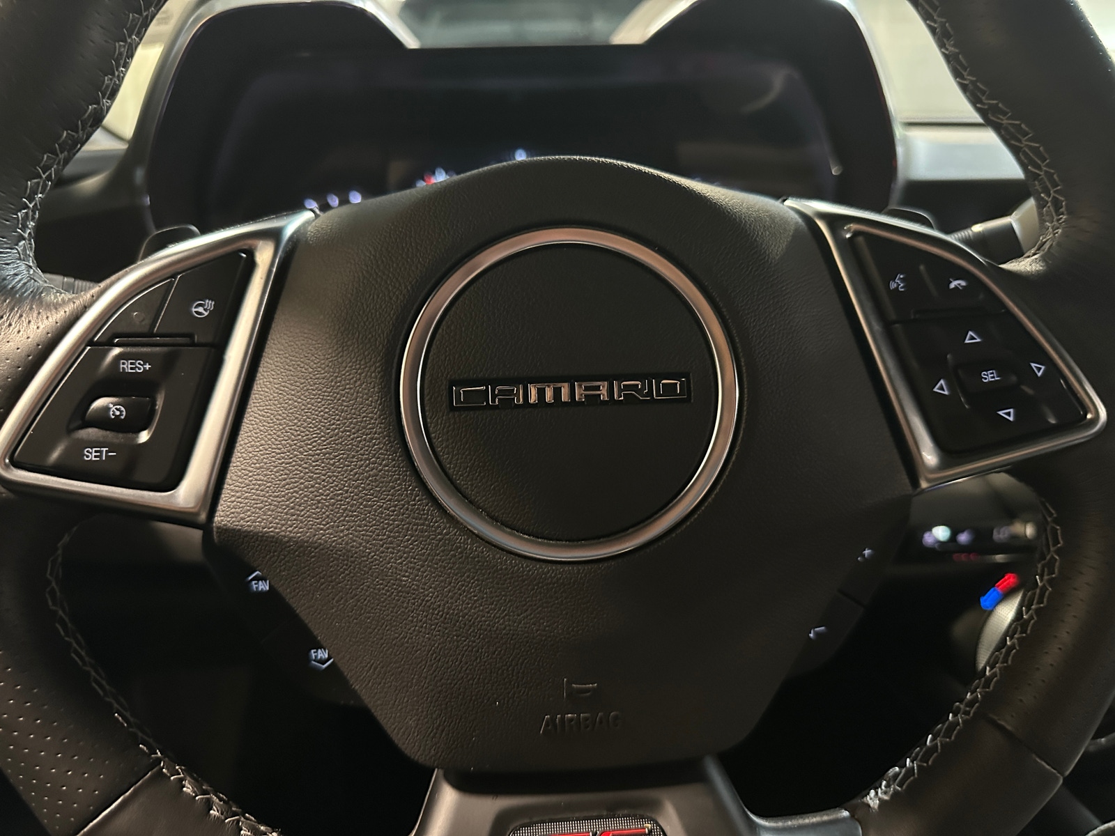 Thumbnail: 2018 Chevrolet Camaro - 4