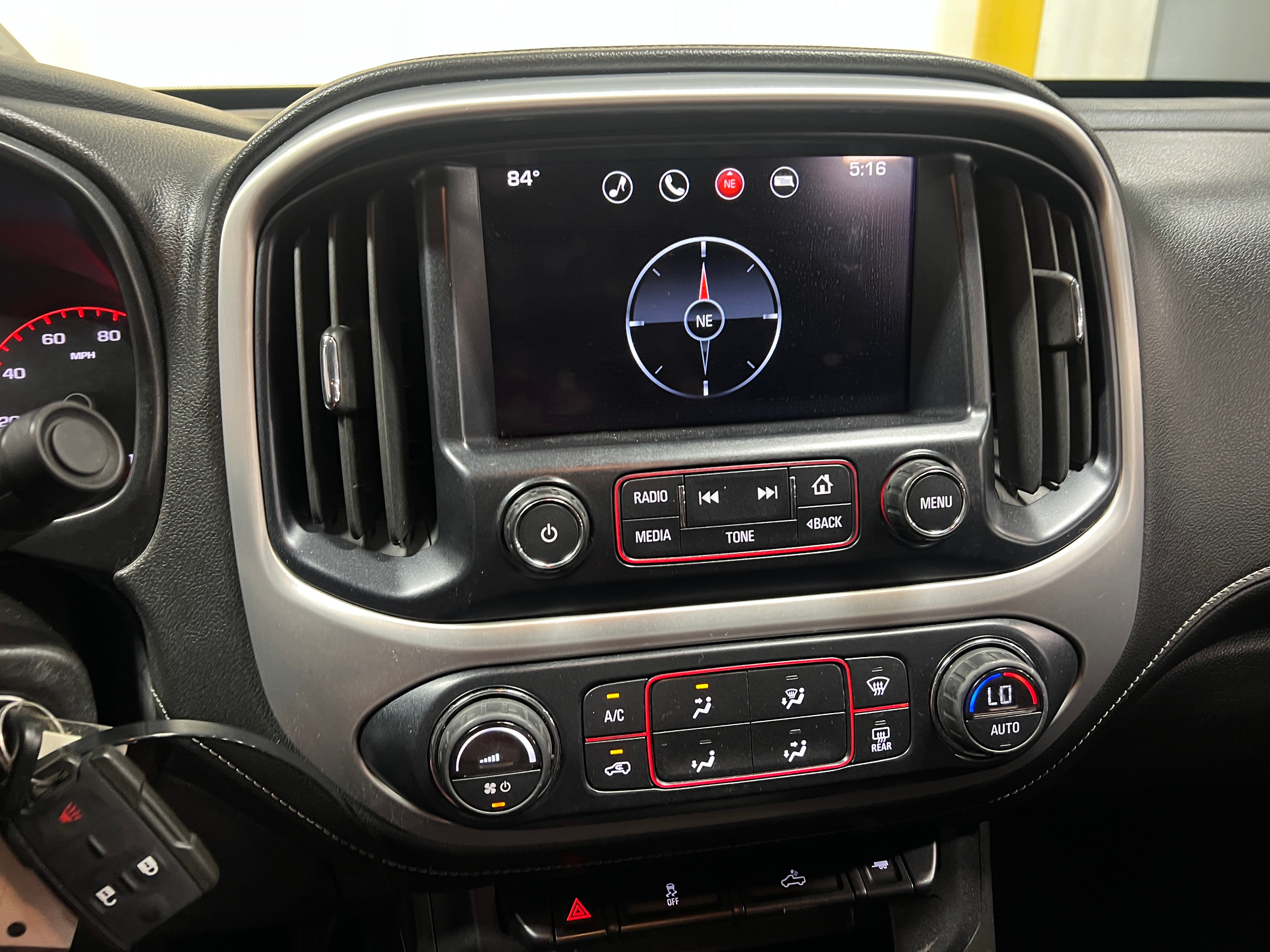 Thumbnail: 2016 GMC Canyon - 4
