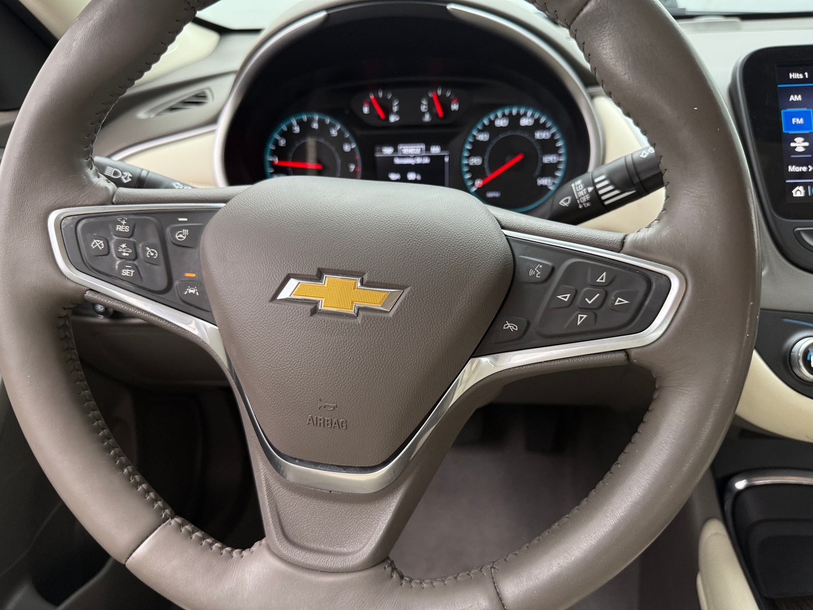 Thumbnail: 2022 Chevrolet Malibu - 5