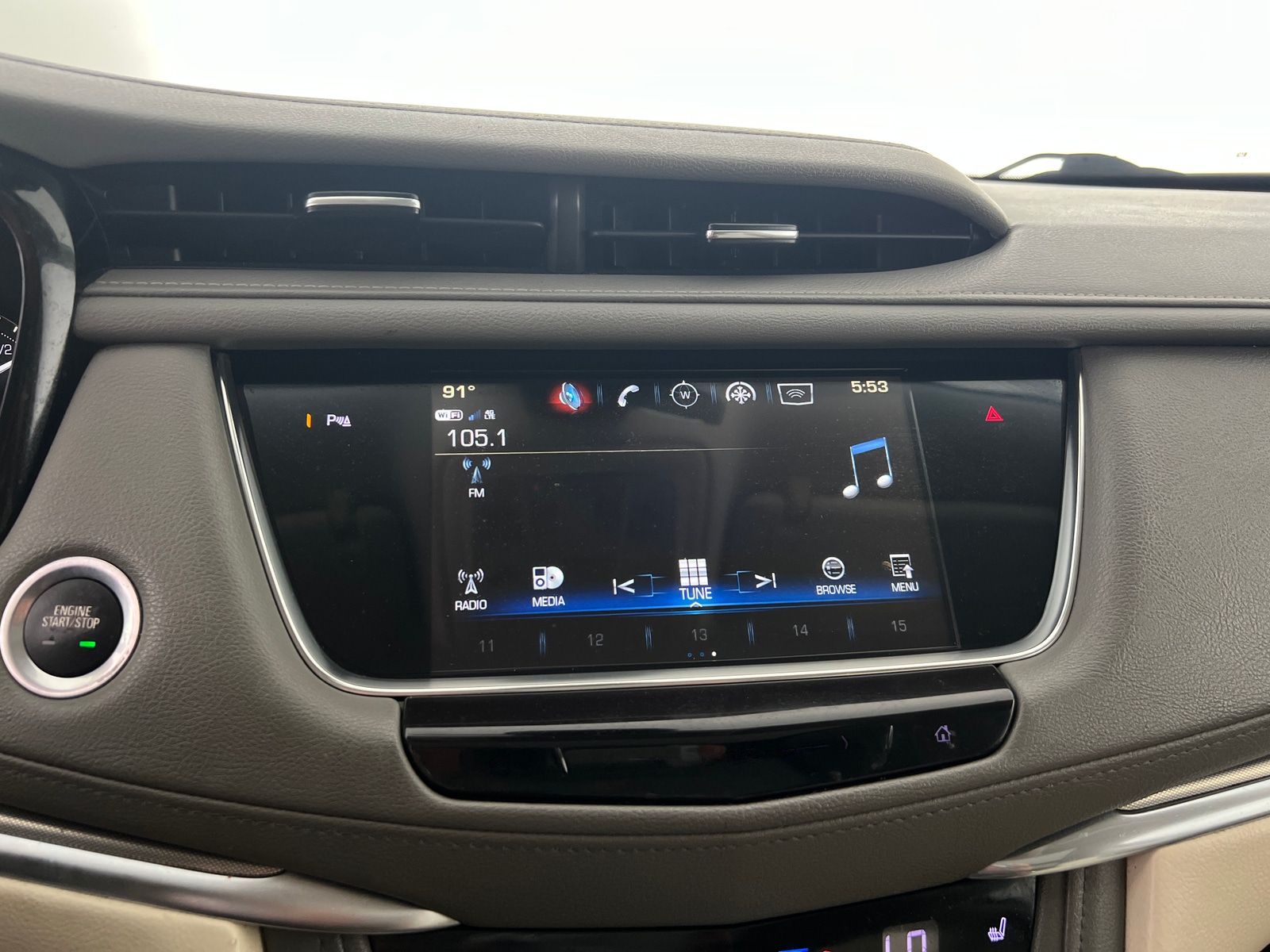 Thumbnail: 2019 Cadillac XT5 - 3