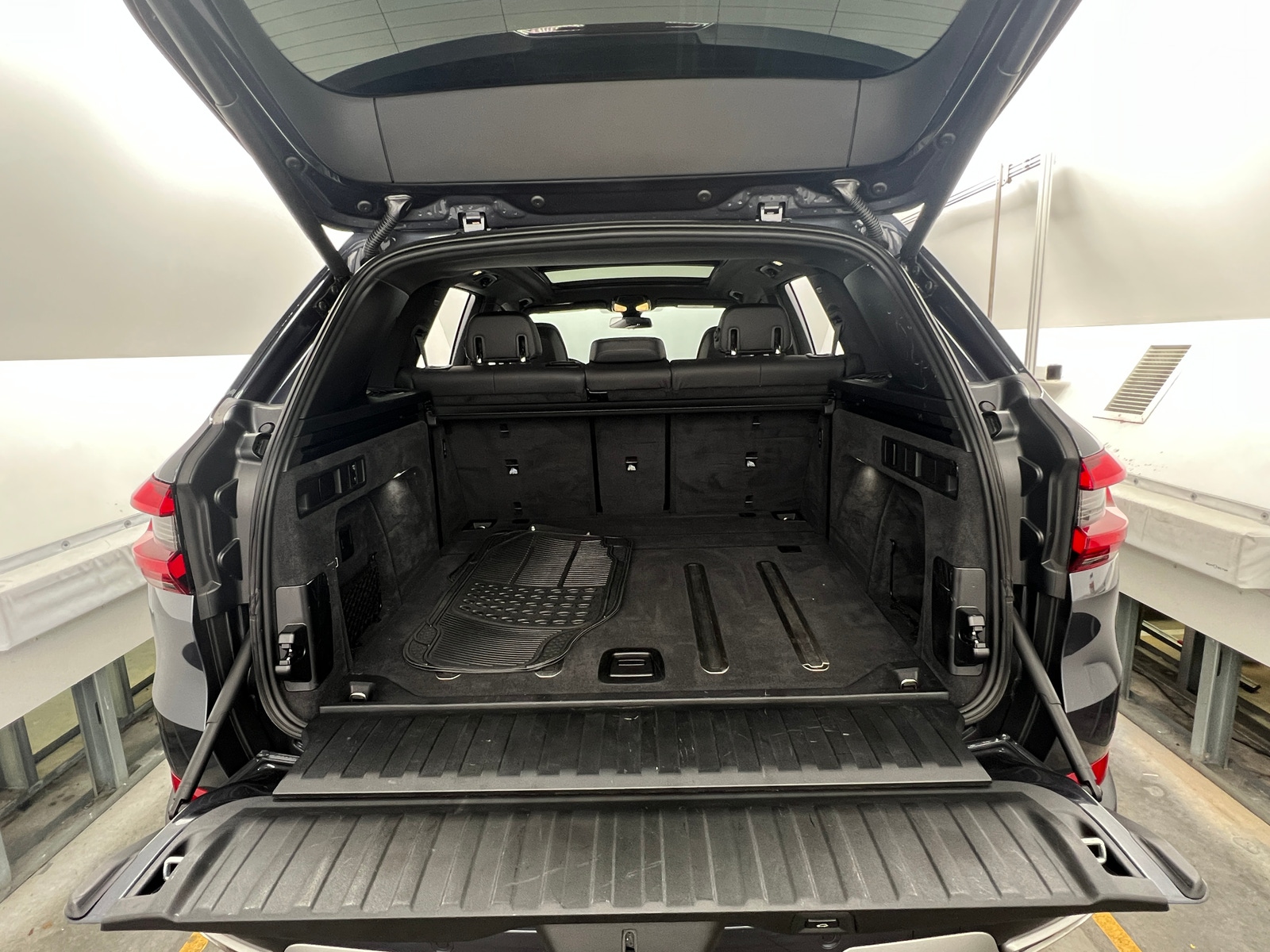 Thumbnail: 2019 BMW X5 - 6