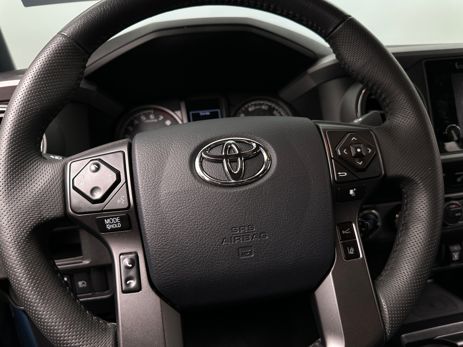 Thumbnail: 2019 Toyota Tacoma - 5