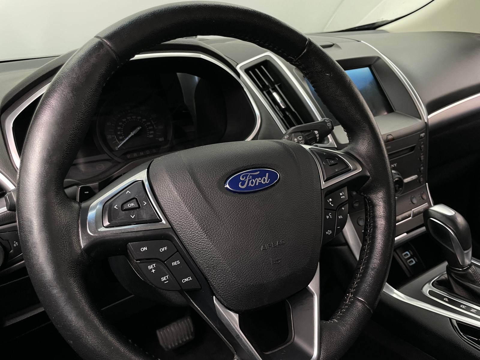 Thumbnail: 2016 Ford Edge - 4