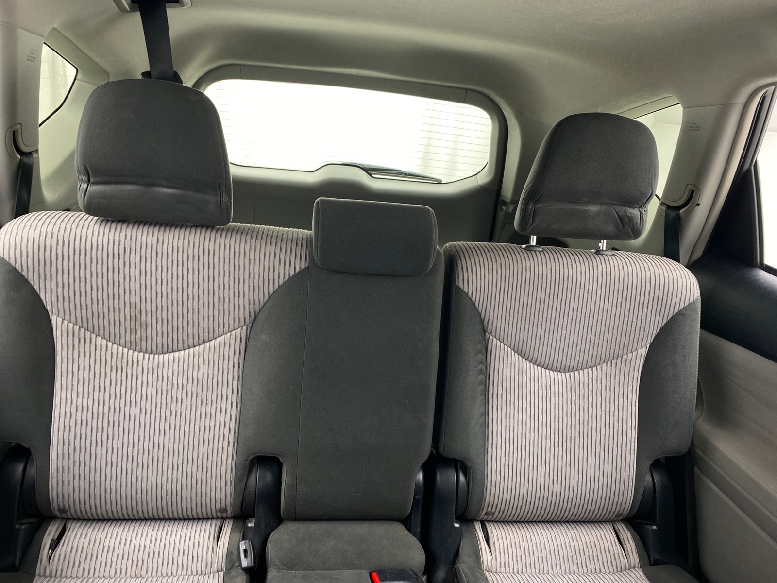Thumbnail: 2016 Toyota Prius v - 6