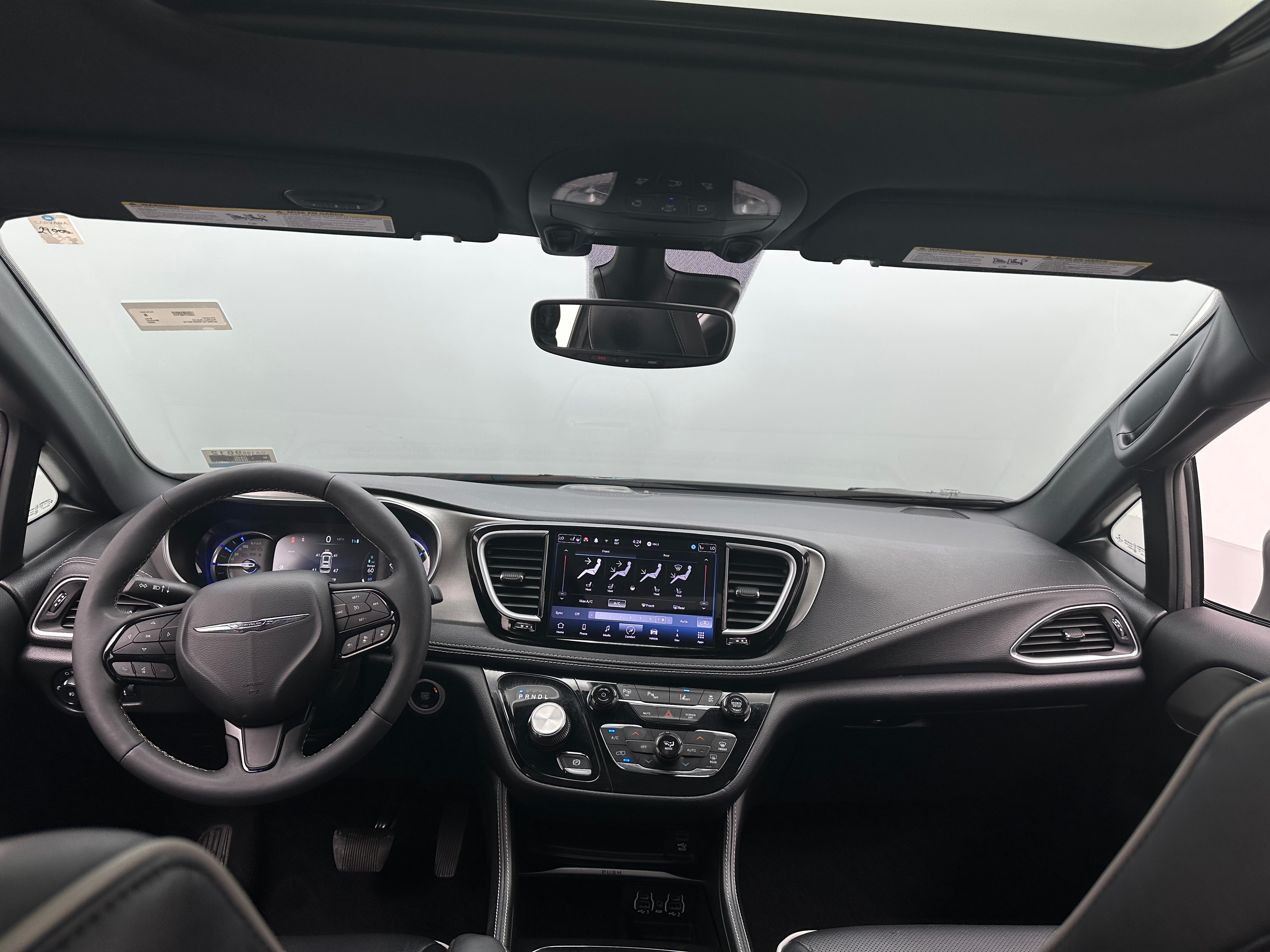 Thumbnail: 2022 Chrysler Pacifica - 2
