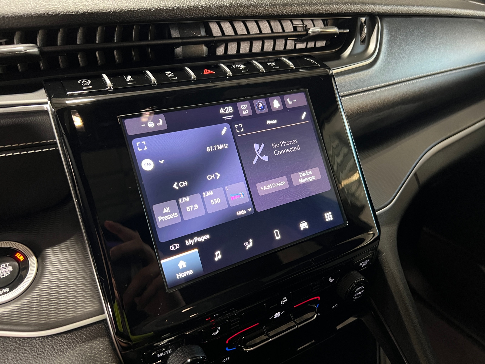 Thumbnail: 2024 Jeep Grand Cherokee - 4