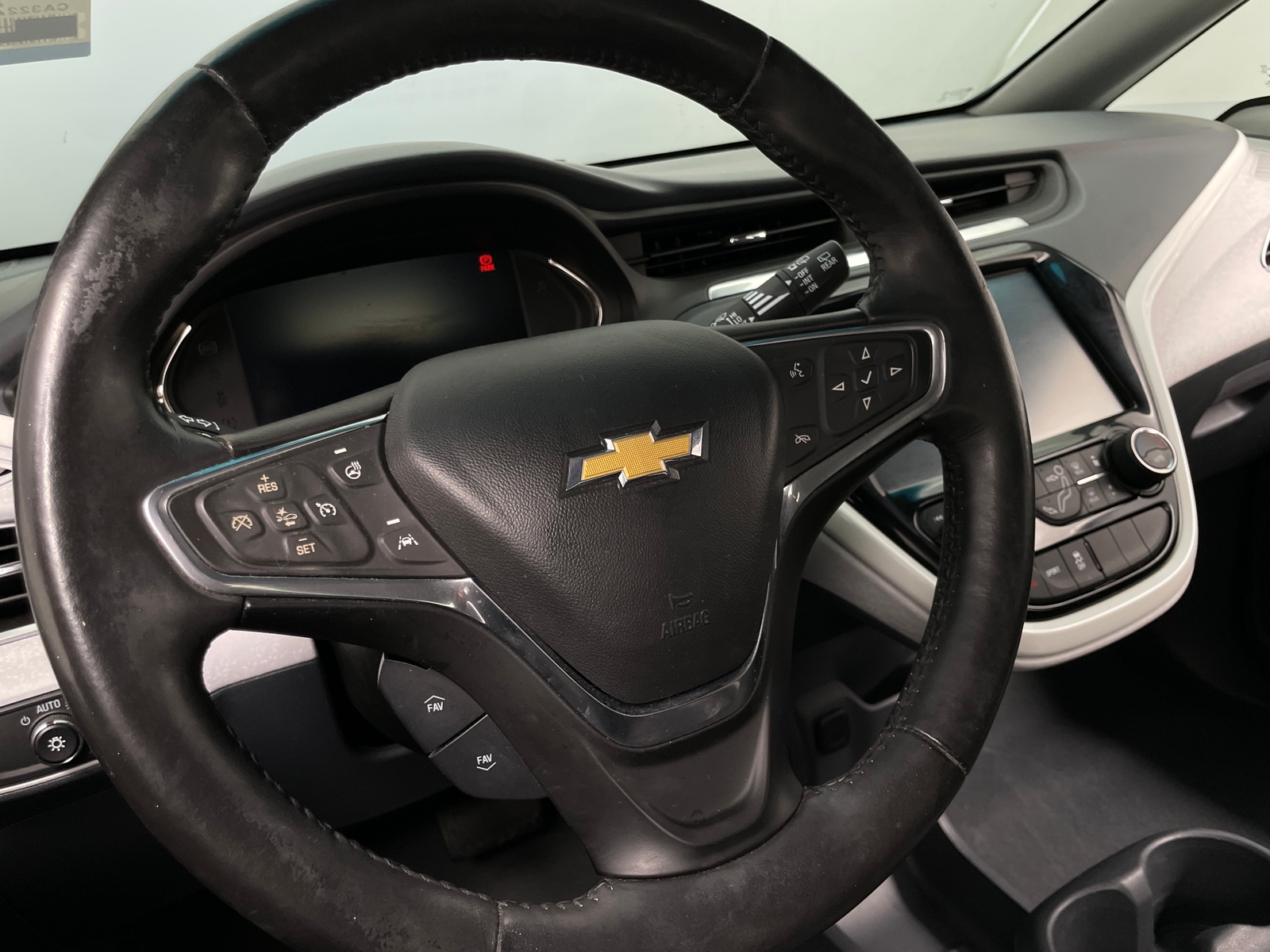 Thumbnail: 2017 Chevrolet Bolt EV - 4