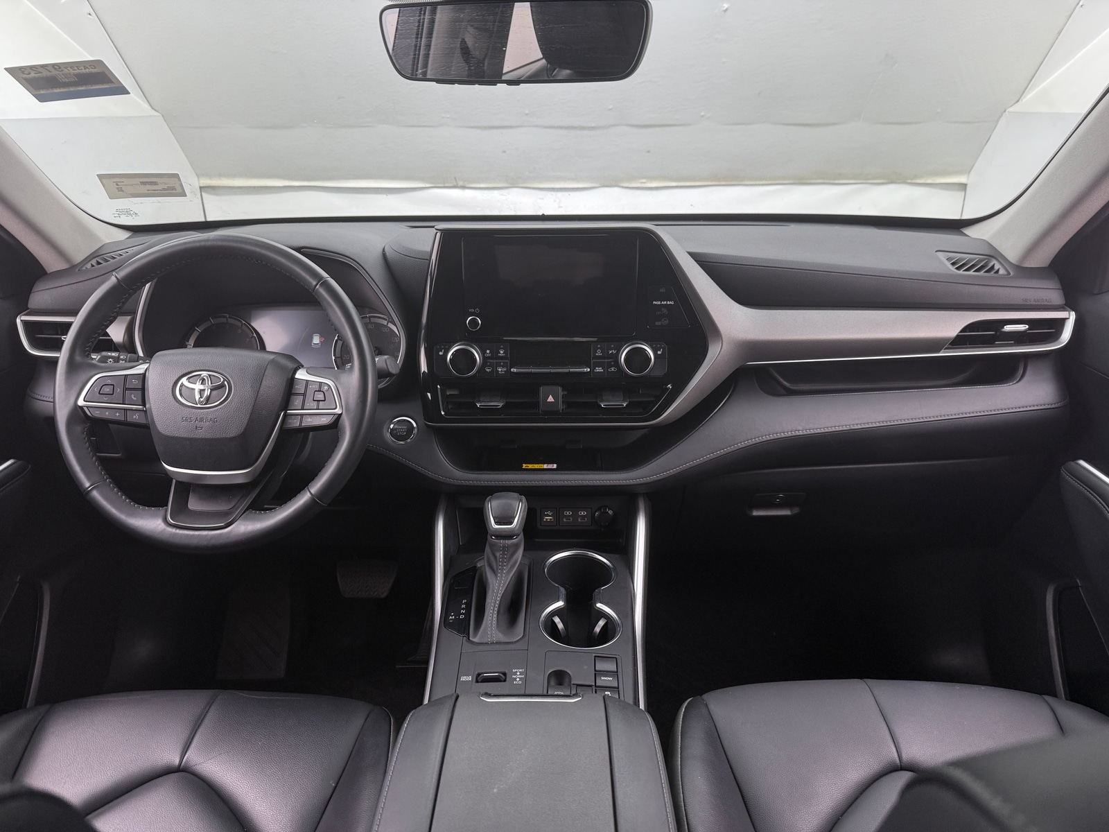 Thumbnail: 2023 Toyota Highlander - 3