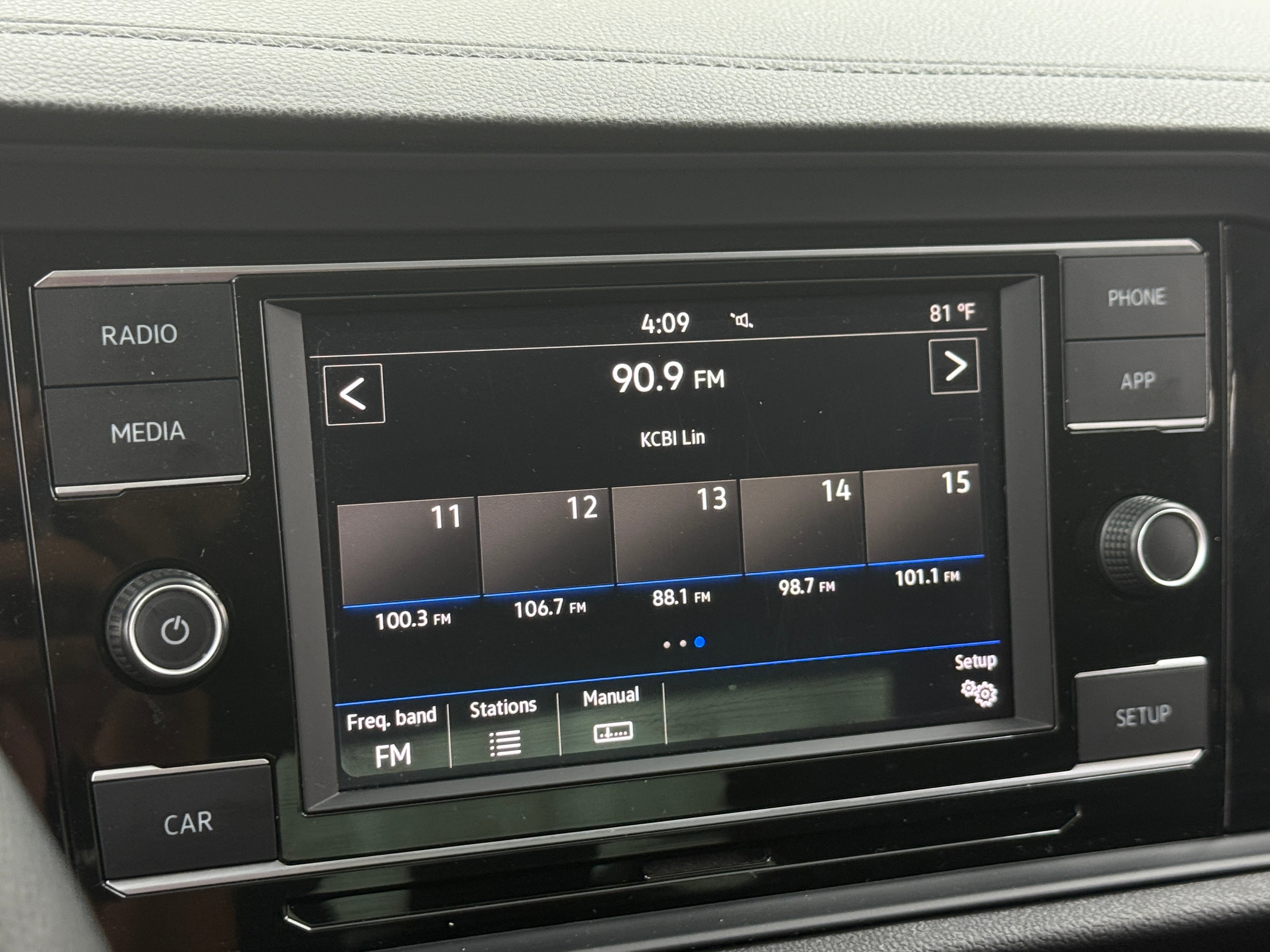 Thumbnail: 2019 Volkswagen Jetta - 4