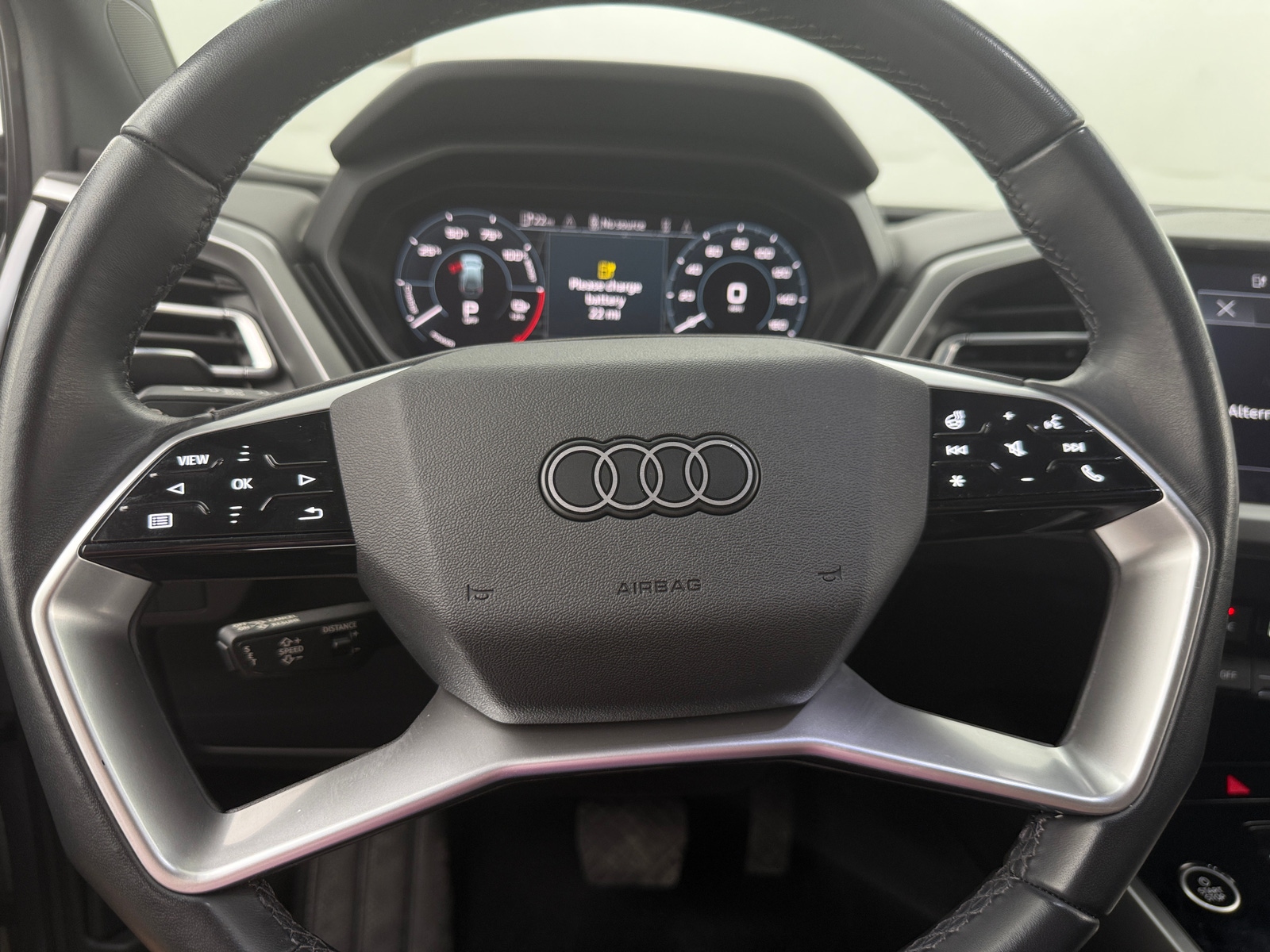 Thumbnail: 2023 Audi Q4 e-tron - 4