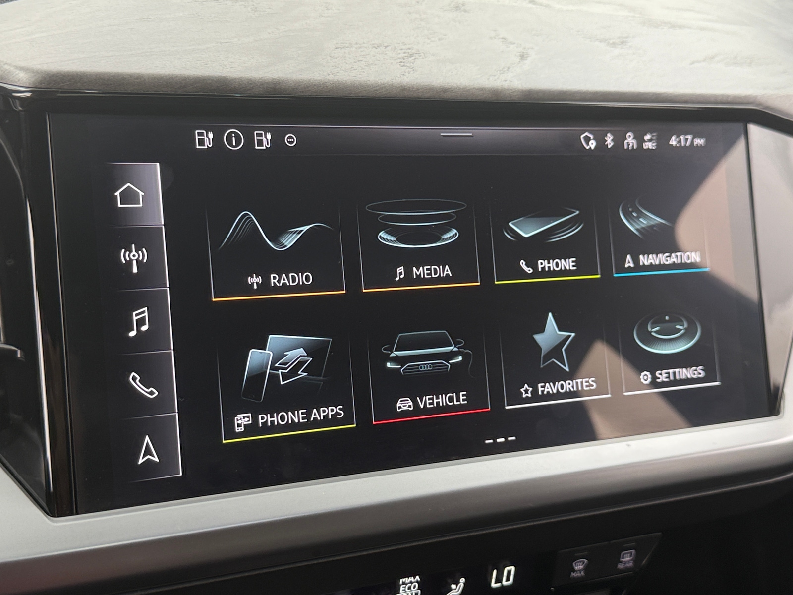 Thumbnail: 2023 Audi Q4 e-tron - 3