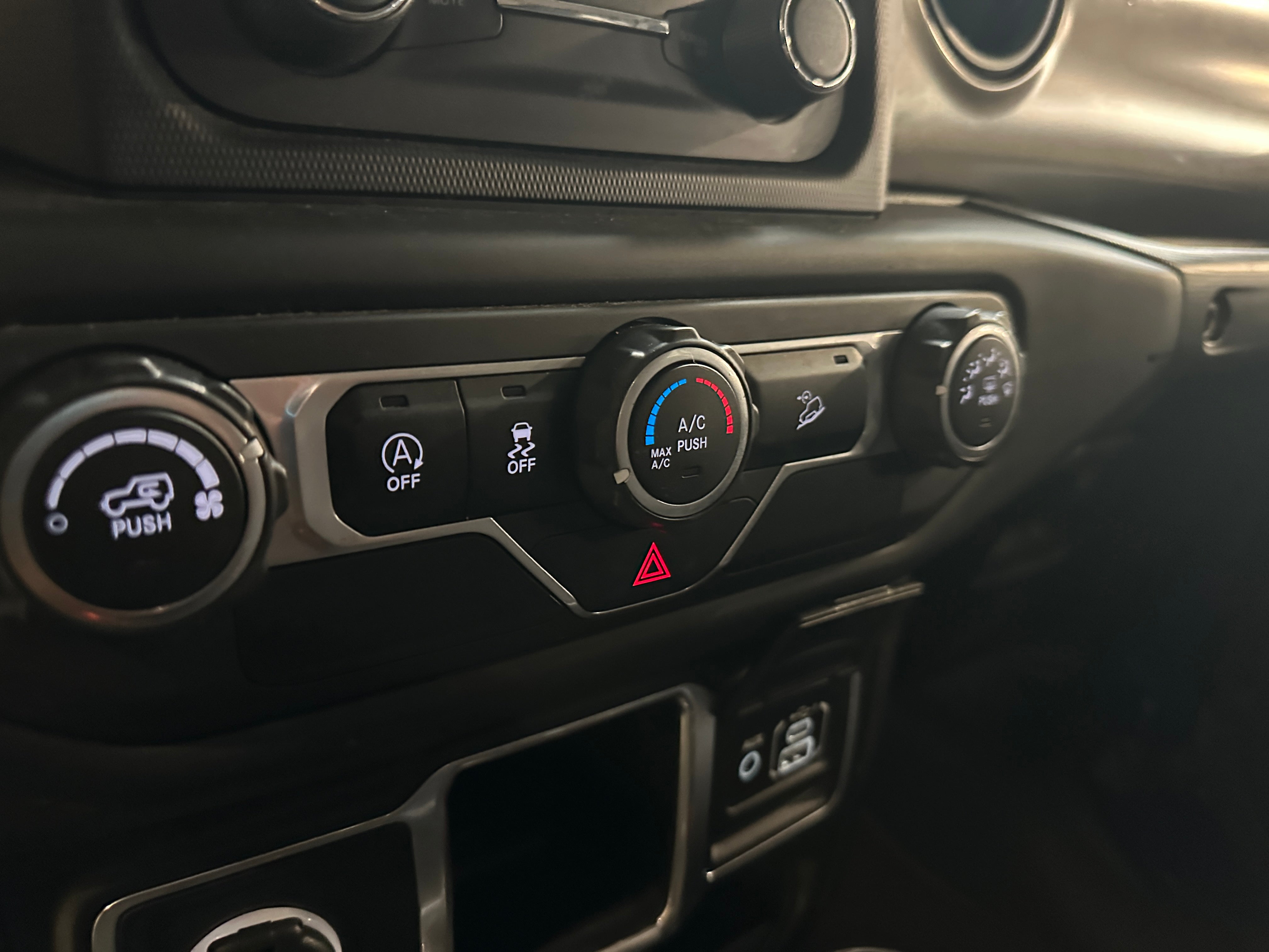 Thumbnail: 2018 Jeep Wrangler - 4