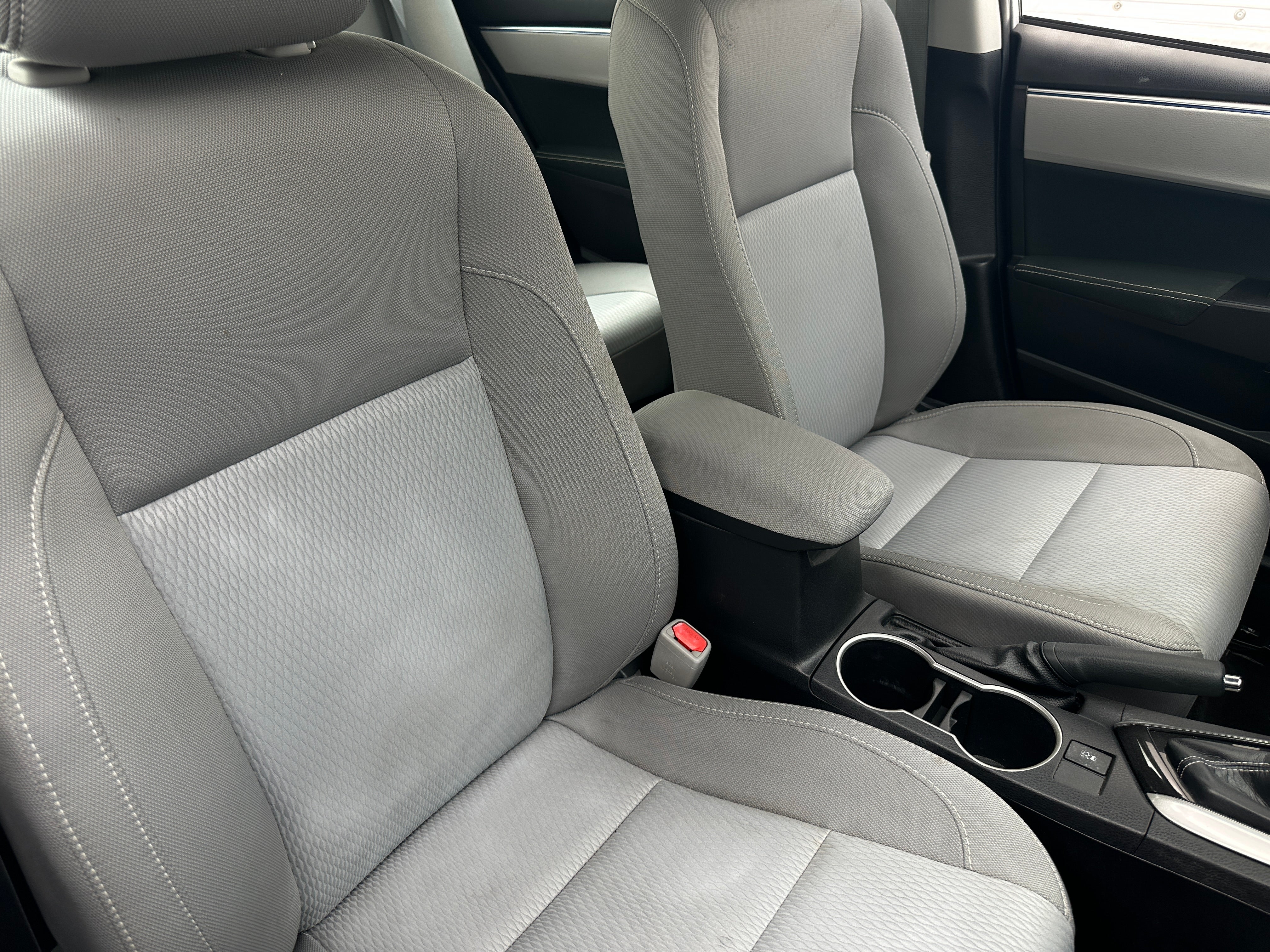 Thumbnail: 2016 Toyota Corolla - 2