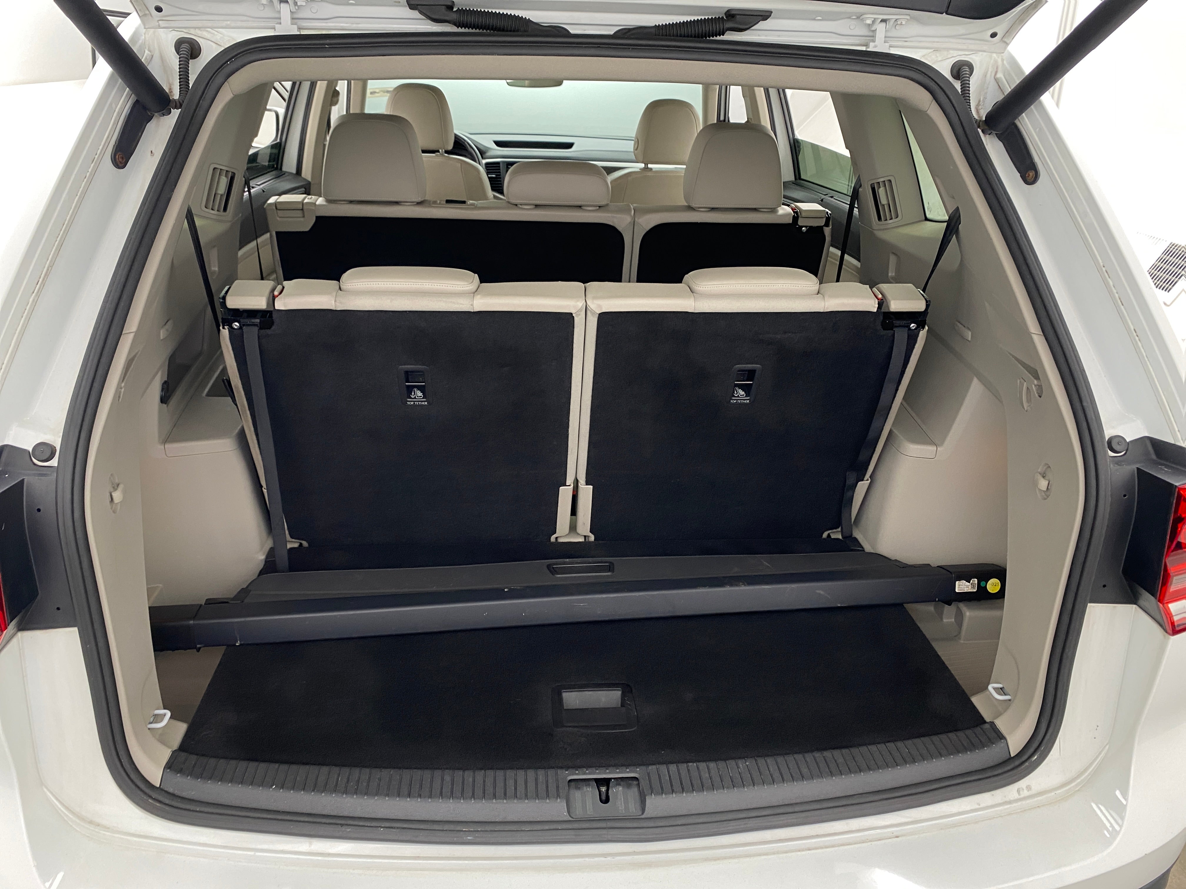 Thumbnail: 2018 Volkswagen Atlas - 6
